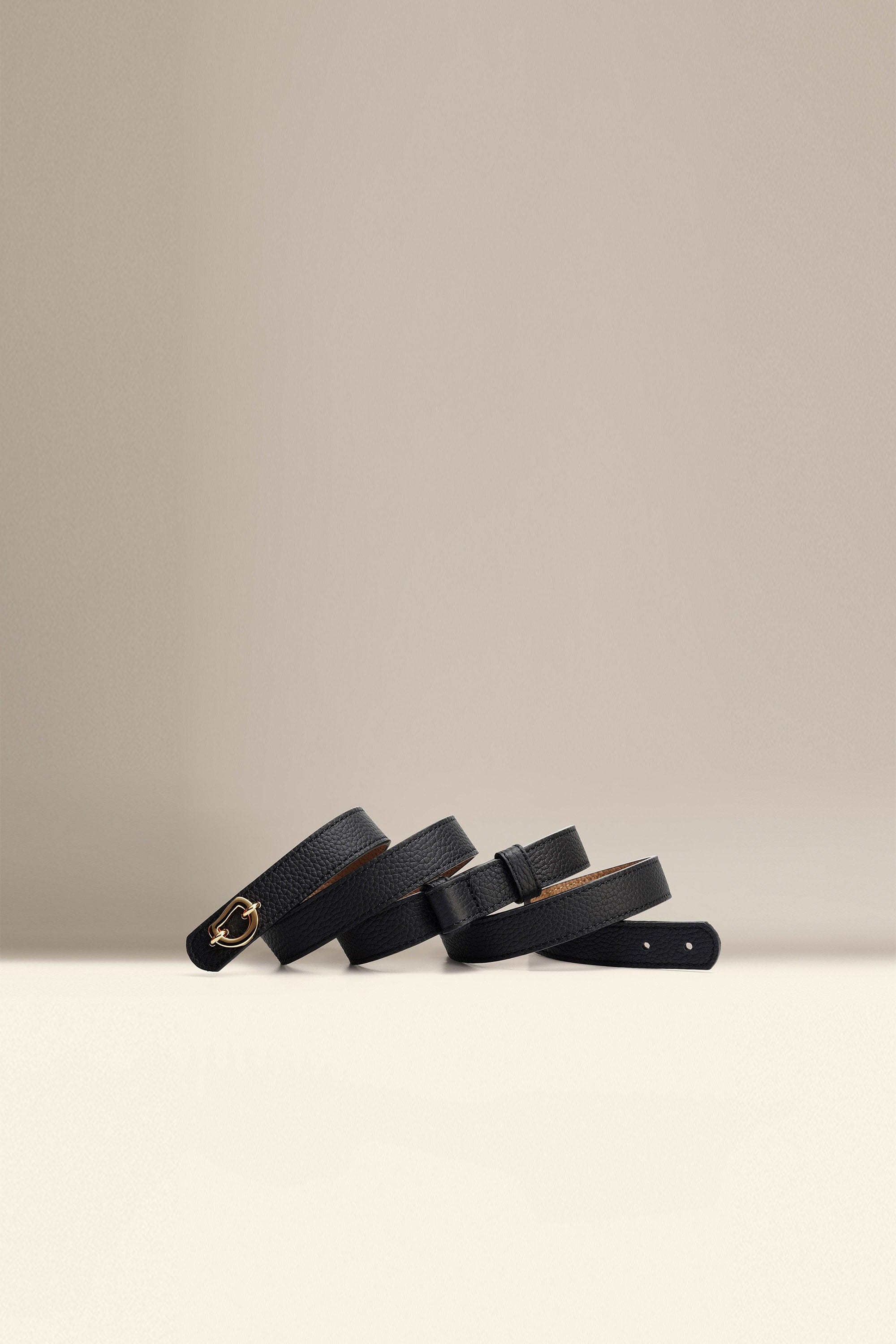 OLEADA NYC Apparel and Accessories > Women > Small Leather Goods > Leather Belt Color_Black Sunrise Reversible Belt