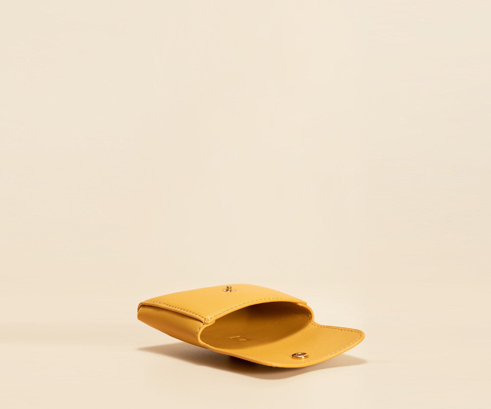 OLEADA NYC Apparel and Accessories > Women > Small Leather Goods > Leather Cardholder Brisa Card Holder