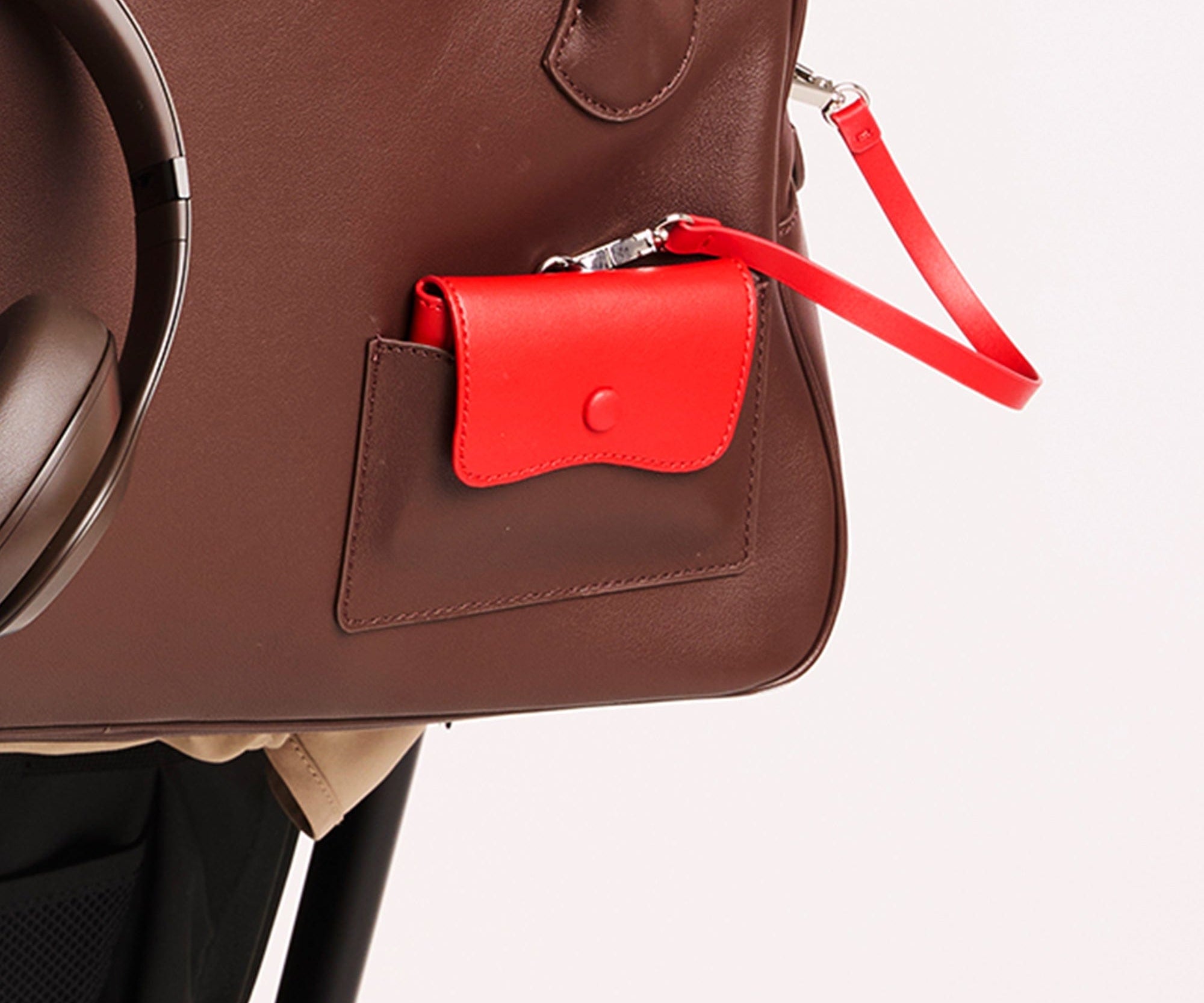 OLEADA NYC Apparel and Accessories > Women > Small Leather Goods > Leather Cardholder Brisa Card Holder