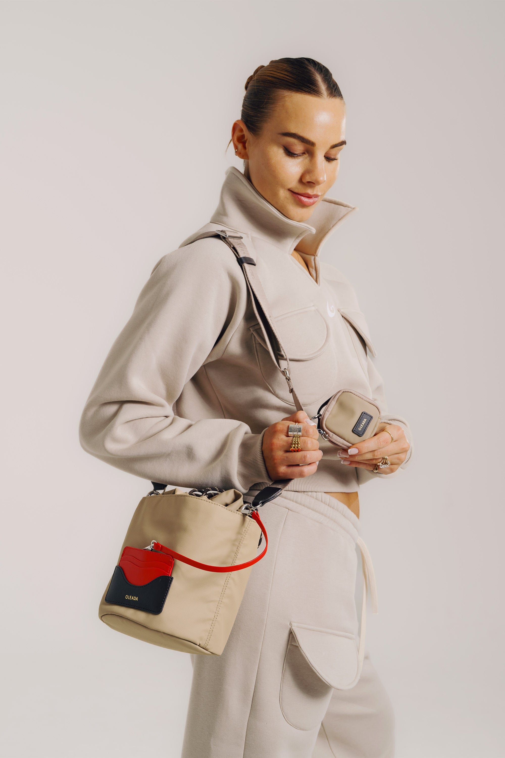 OLEADA NYC Apparel and Accessories > Women > Small Leather Goods > Leather Cardholder Color_Abu Dhabi AnyBucket