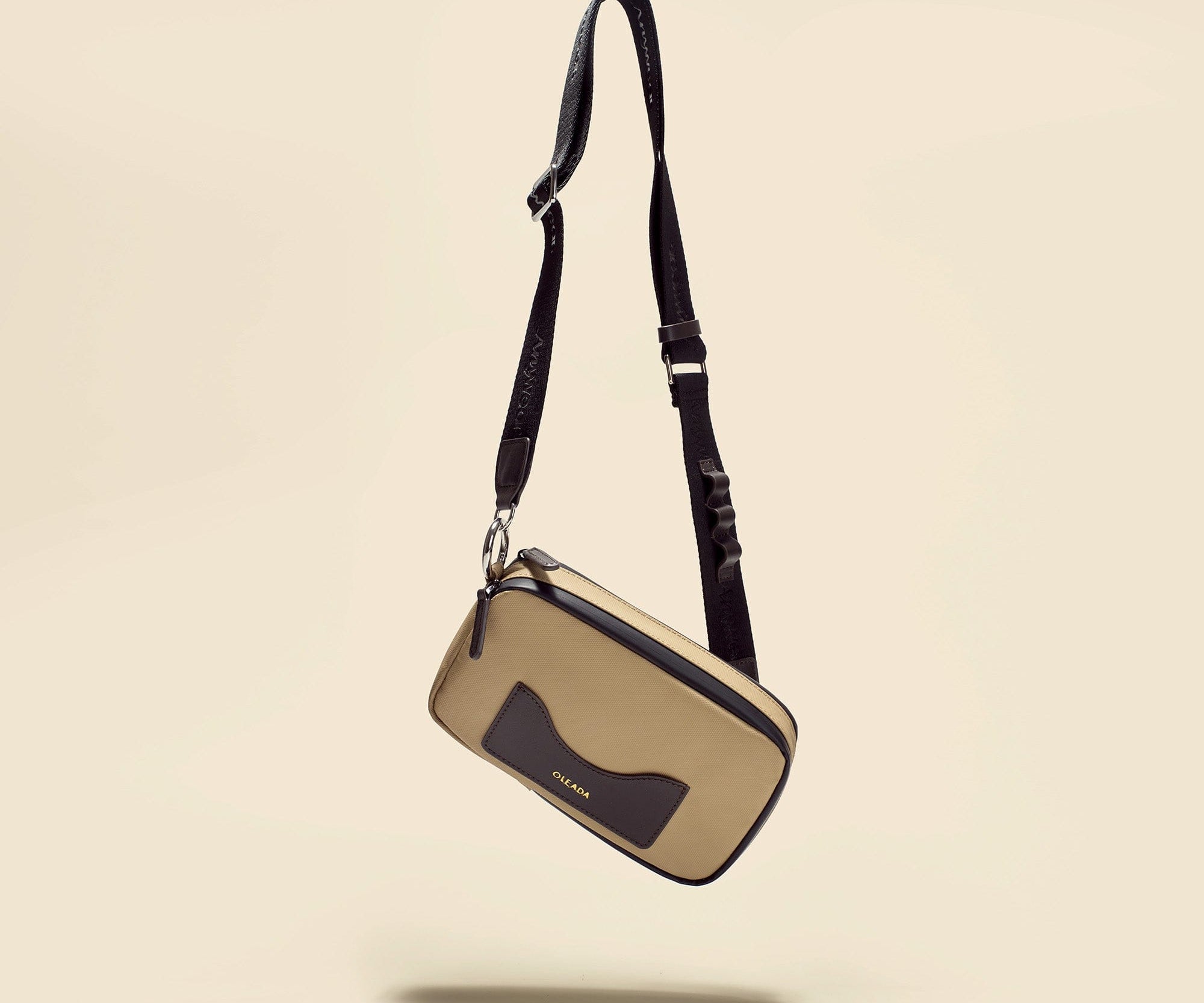 OLEADA NYC Apparel and Accessories > Women > Small Leather Goods > Leather Cardholder Color_Abu Dhabi AnyPack