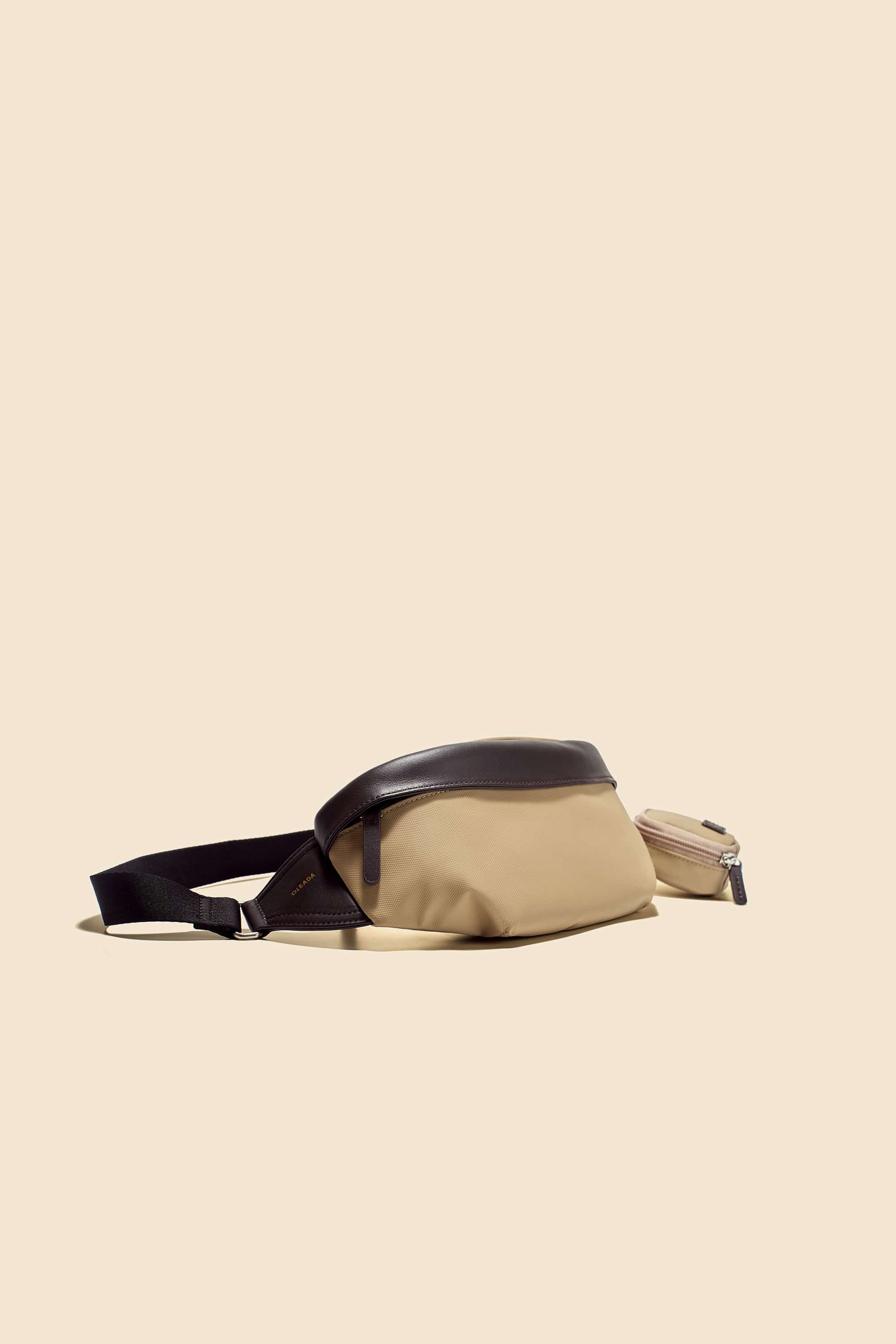 OLEADA NYC Apparel and Accessories > Women > Small Leather Goods > Leather Cardholder Color_Abu Dhabi AnySling