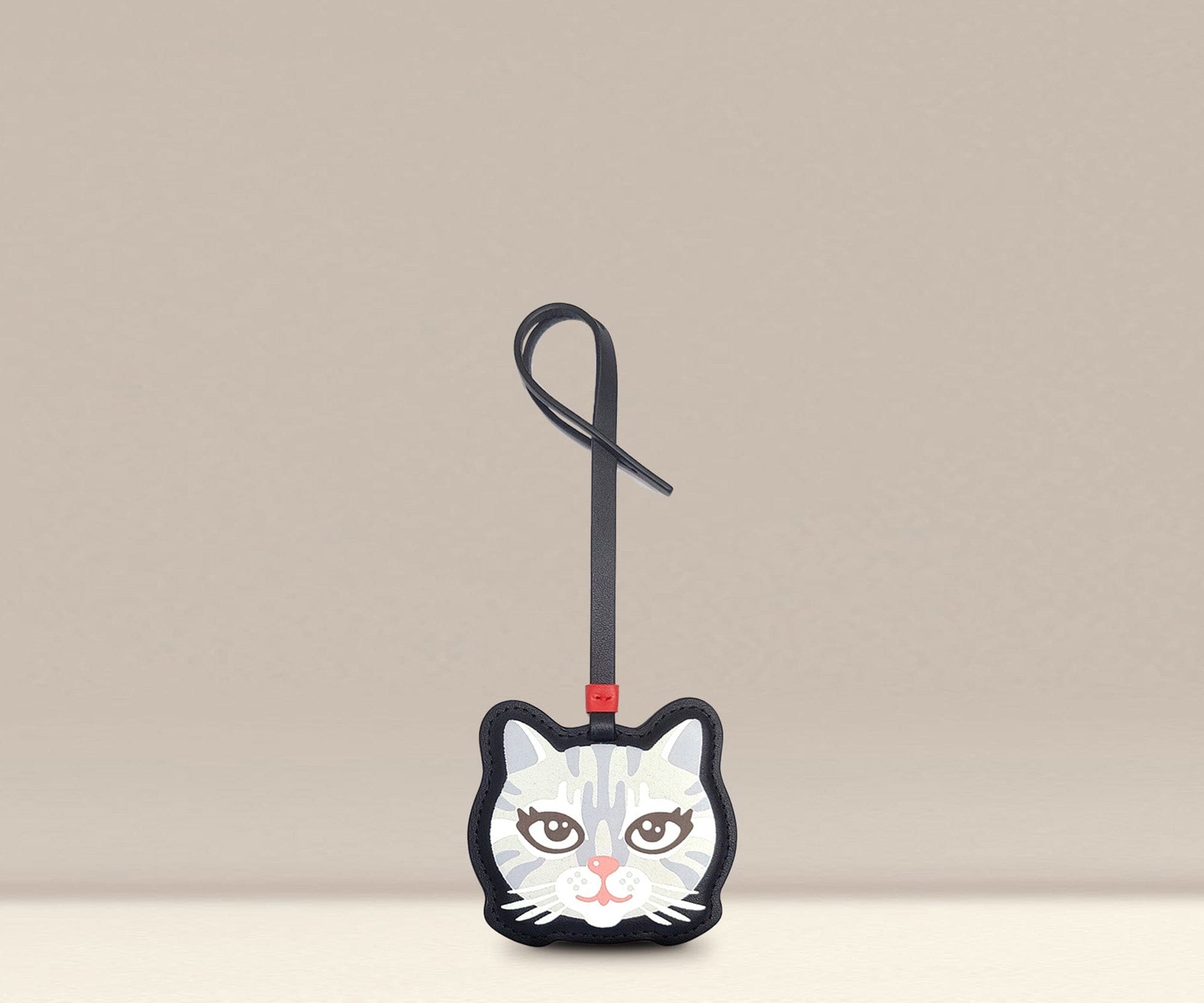 OLEADA NYC Apparel and Accessories > Women > Small Leather Goods > Leather Cardholder Color_Onyx Beach Charm