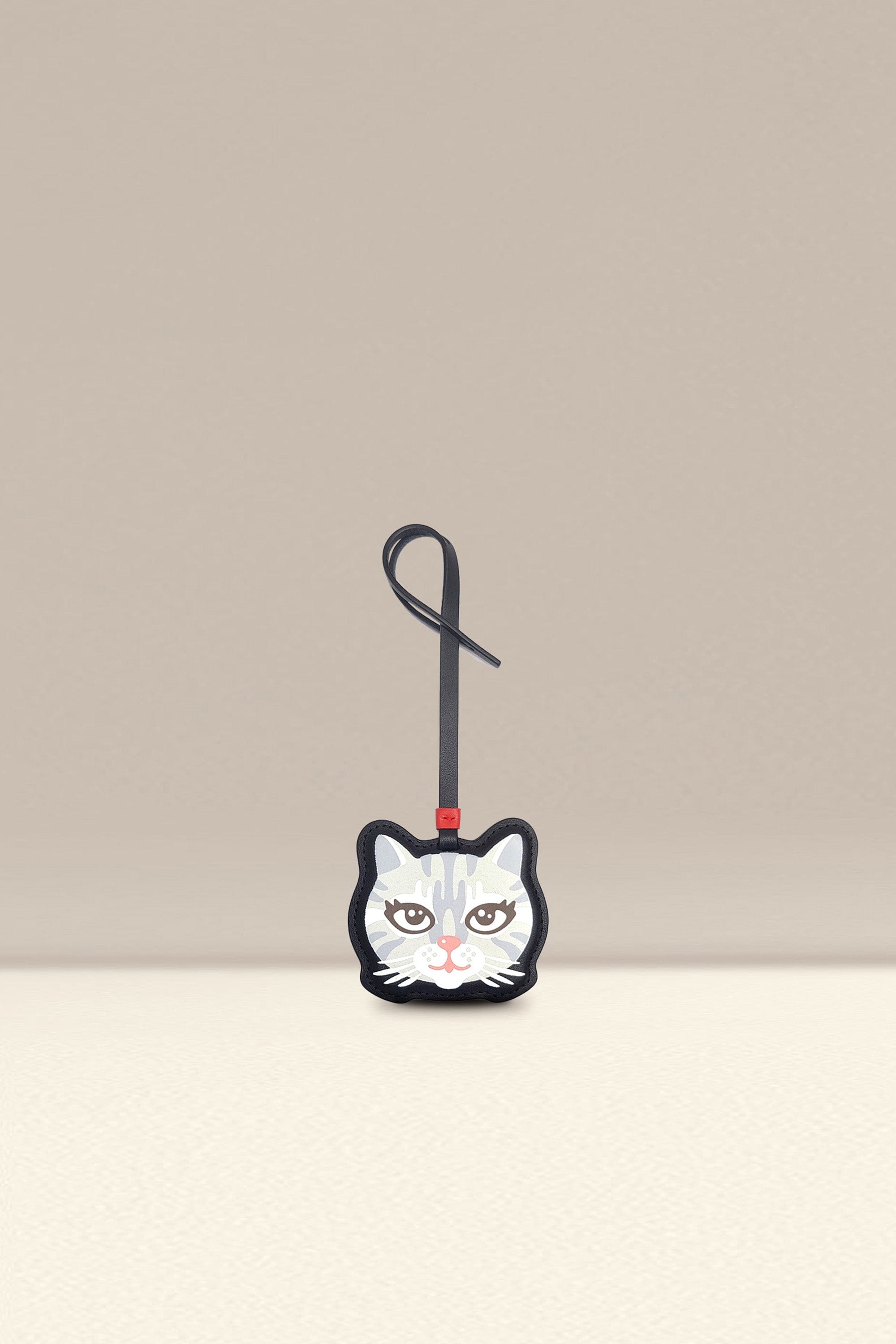 OLEADA NYC Apparel and Accessories > Women > Small Leather Goods > Leather Cardholder Color_Onyx Beach Charm