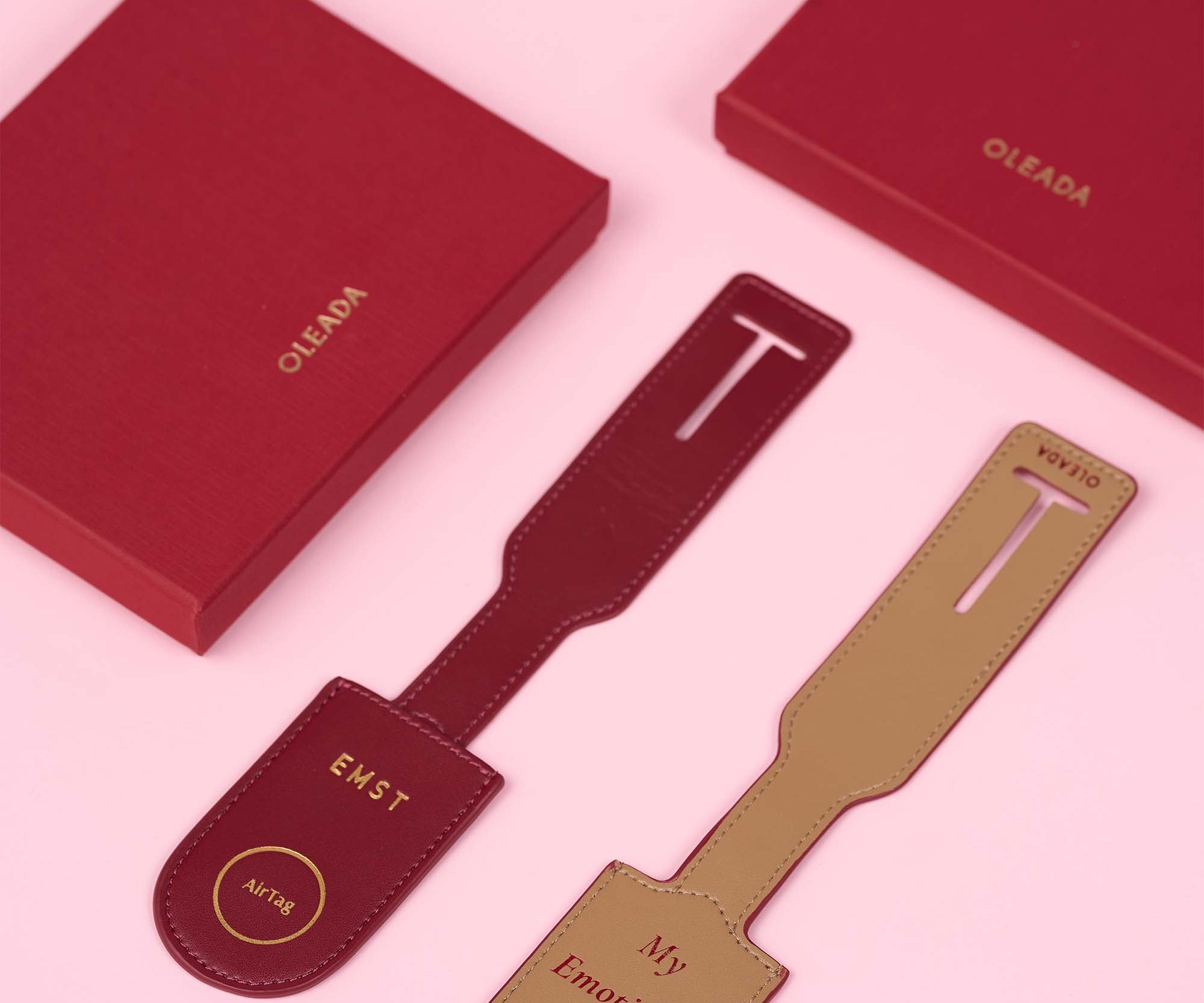 OLEADA NYC Apparel and Accessories > Women > Small Leather Goods > Leather Case Atlas Emotional Support Luggage Tag