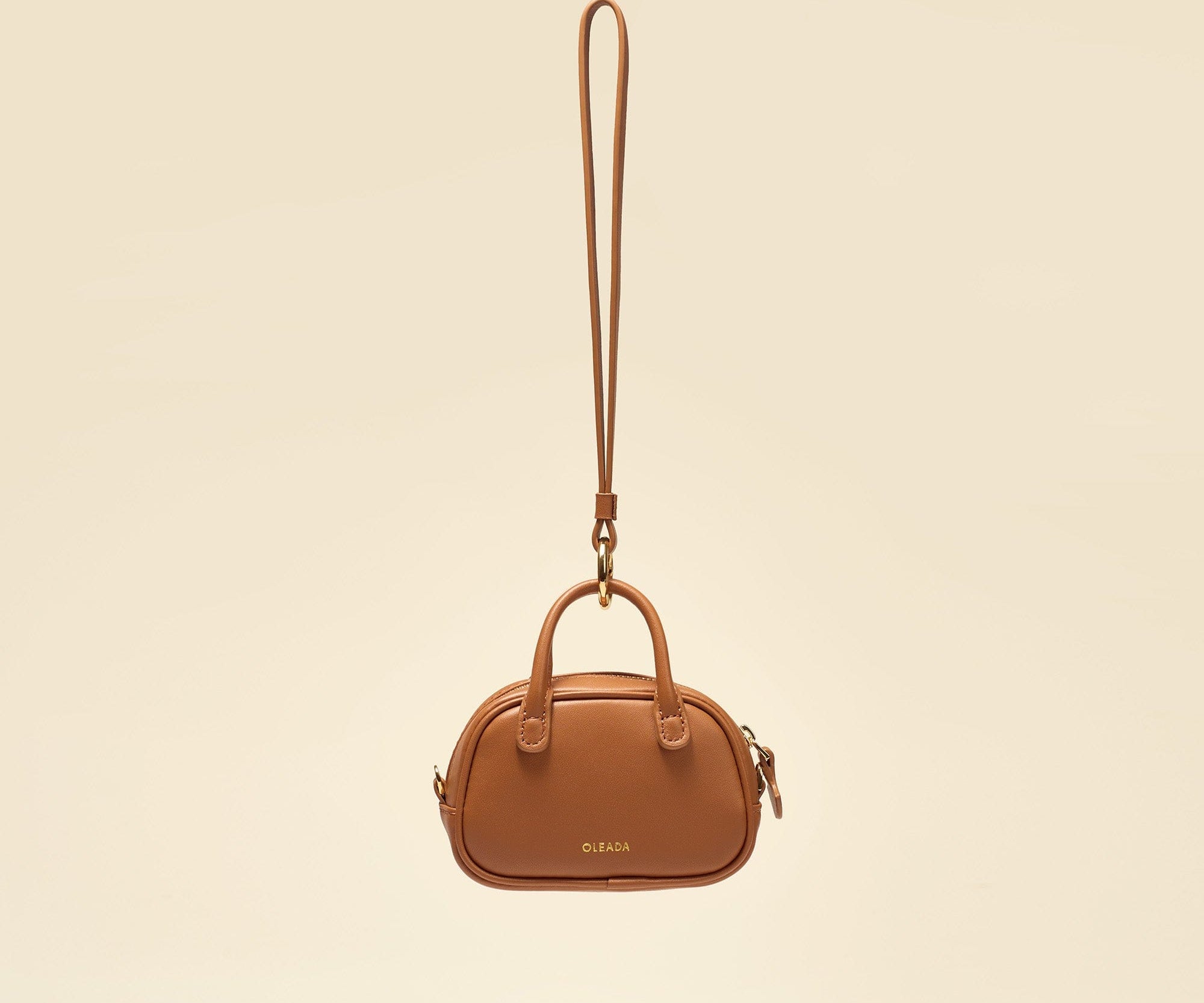 OLEADA NYC Apparel and Accessories > Women > Small Leather Goods > Leather Case Color_Chestnut Marina Carryall Charm