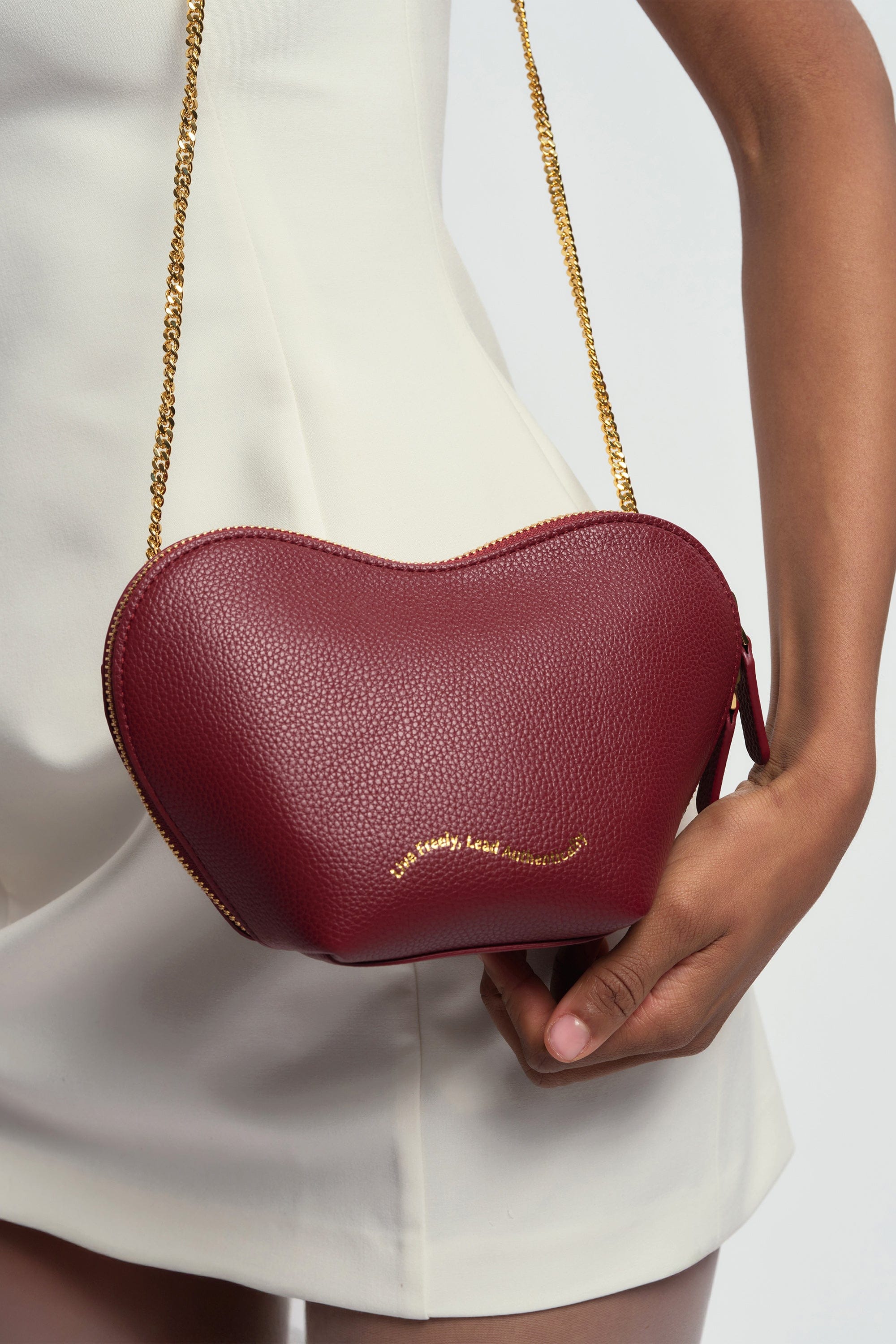 OLEADA NYC Apparel and Accessories > Women > Small Leather Goods > Leather Case Le Coeur Pouch (Regular)