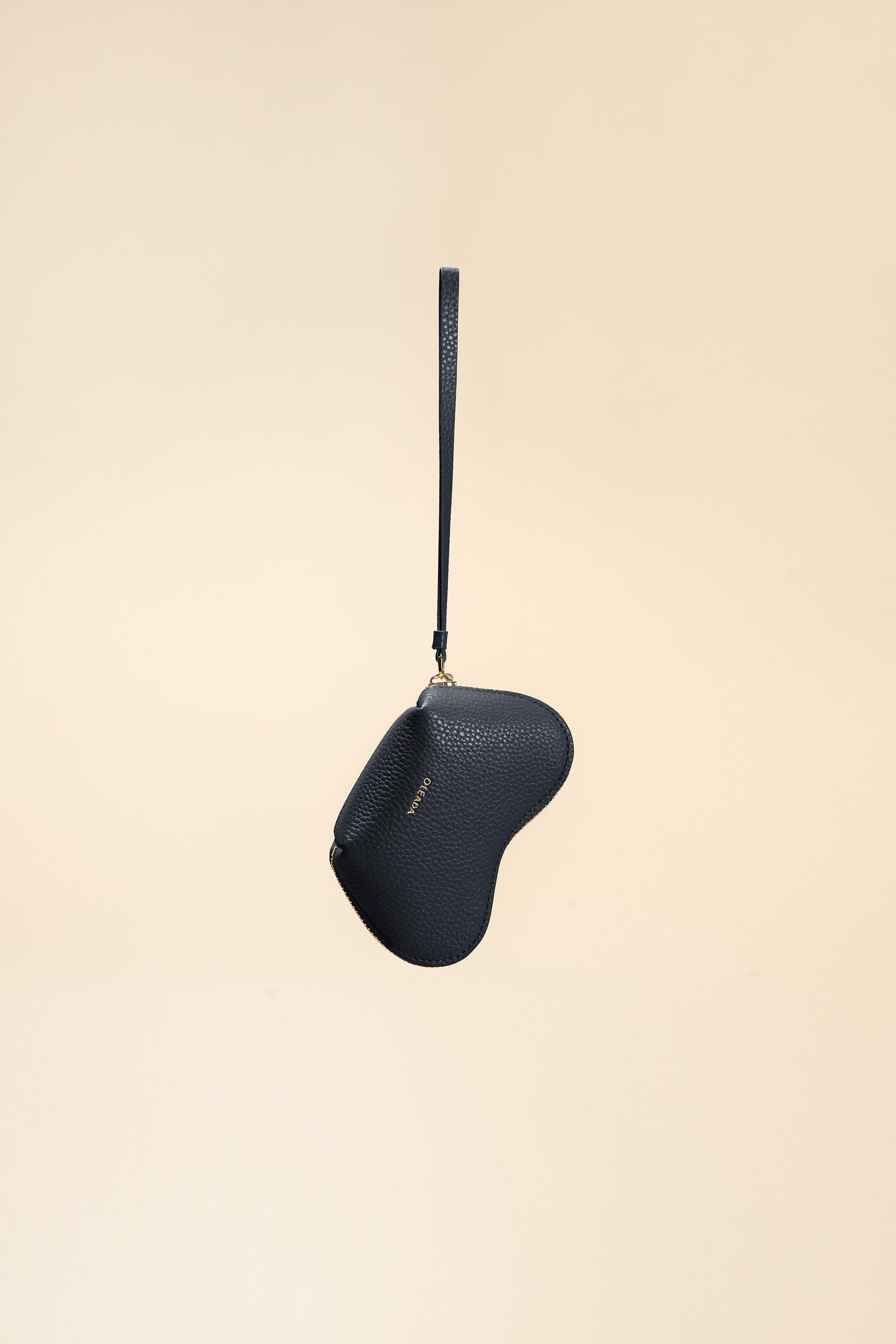 OLEADA NYC Apparel and Accessories > Women > Small Leather Goods > Leather Case Mini Le Coeur Pouch