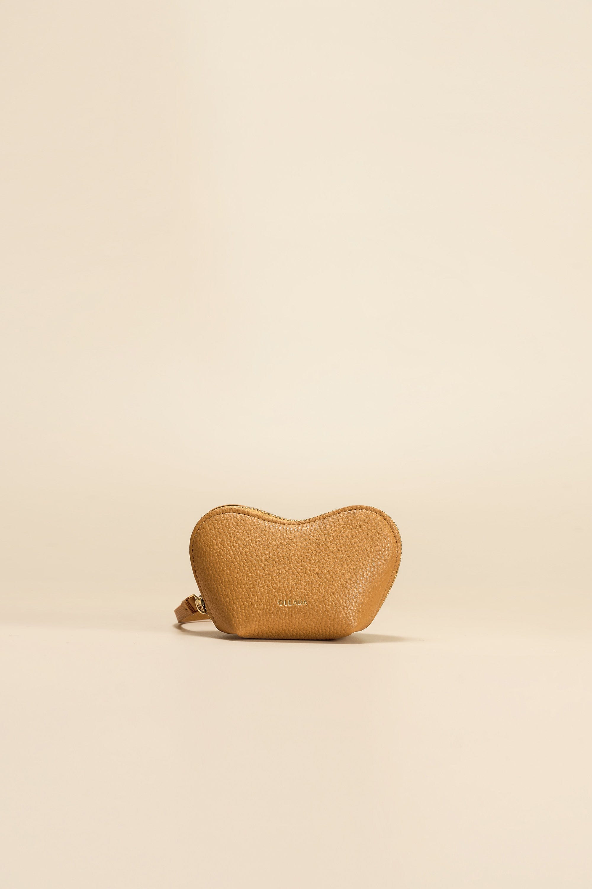 OLEADA NYC Apparel and Accessories > Women > Small Leather Goods > Leather Case Mini Le Coeur Pouch
