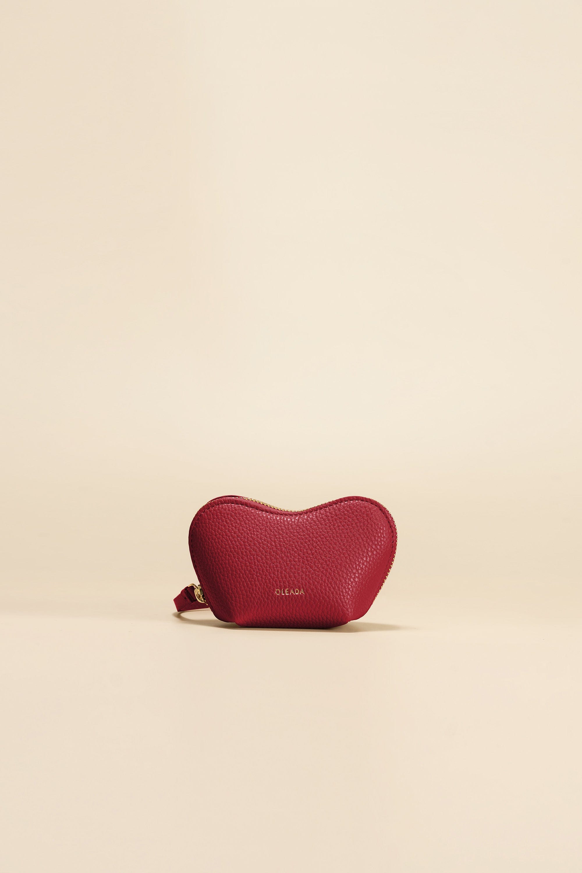 OLEADA NYC Apparel and Accessories > Women > Small Leather Goods > Leather Case Mini Le Coeur Pouch