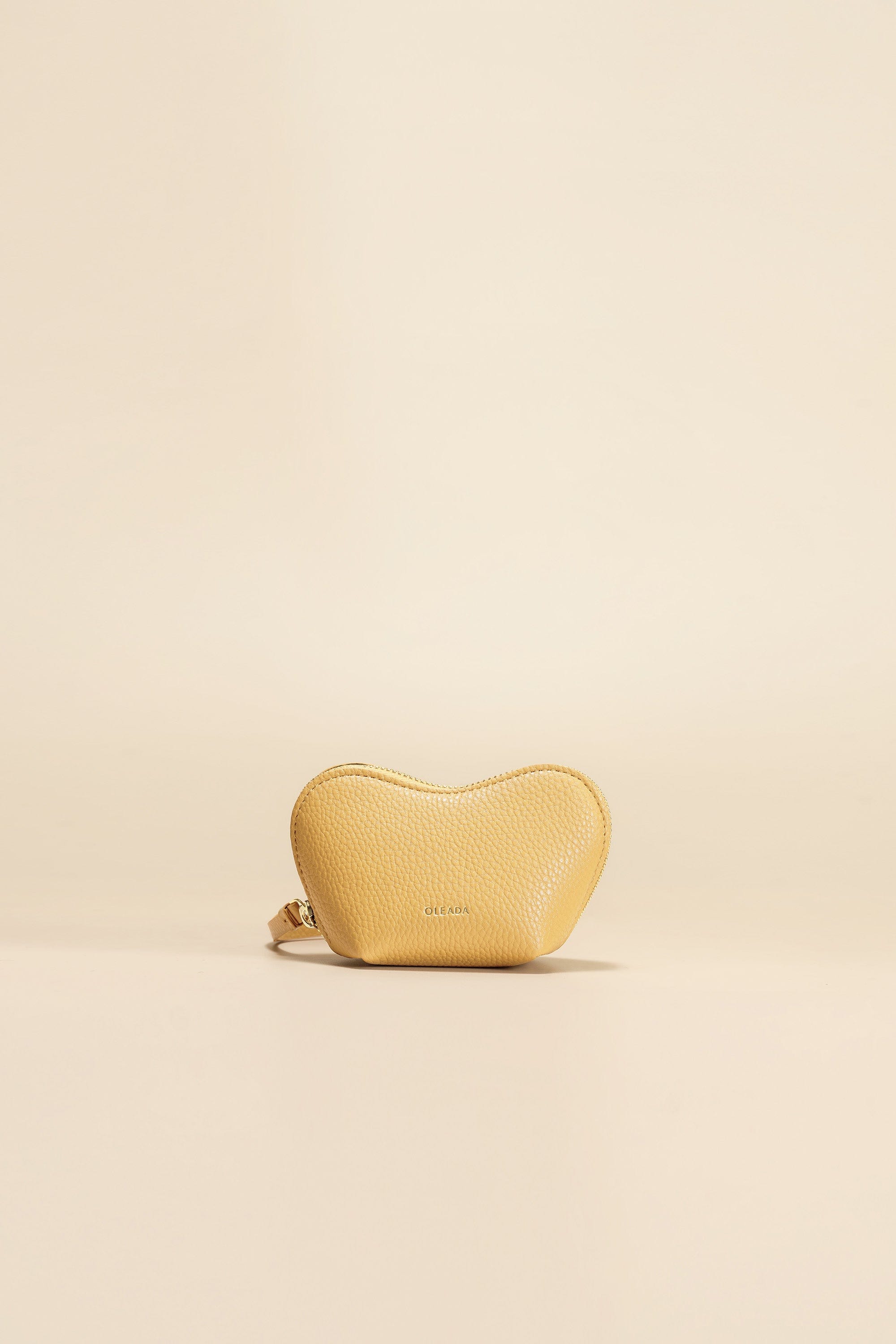 OLEADA NYC Apparel and Accessories > Women > Small Leather Goods > Leather Case Mini Le Coeur Pouch