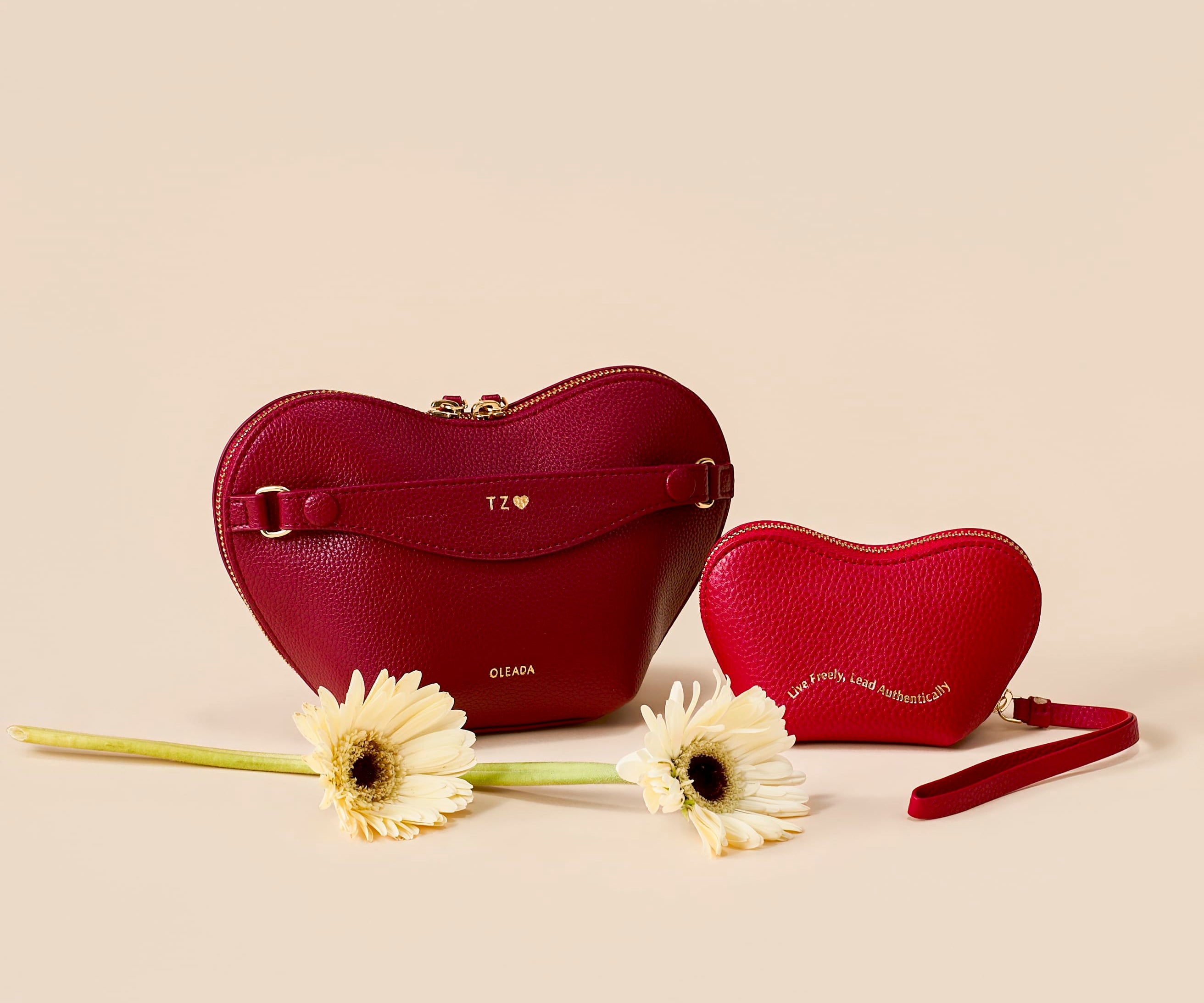 OLEADA NYC Apparel and Accessories > Women > Small Leather Goods > Leather Case The Mini Love Pouch