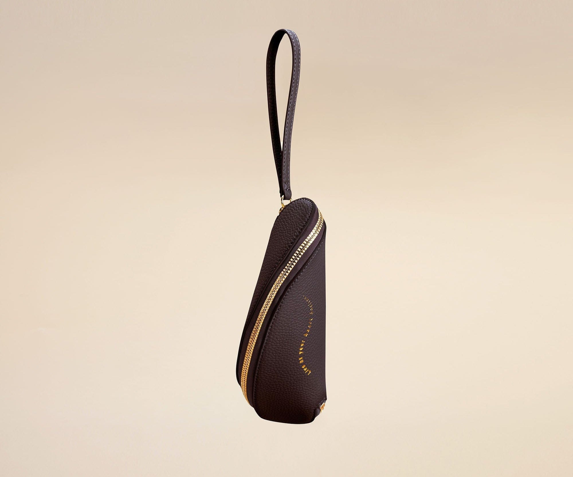 OLEADA NYC Apparel and Accessories > Women > Small Leather Goods > Leather Glasses Case Color_Cocoa Wavy Case