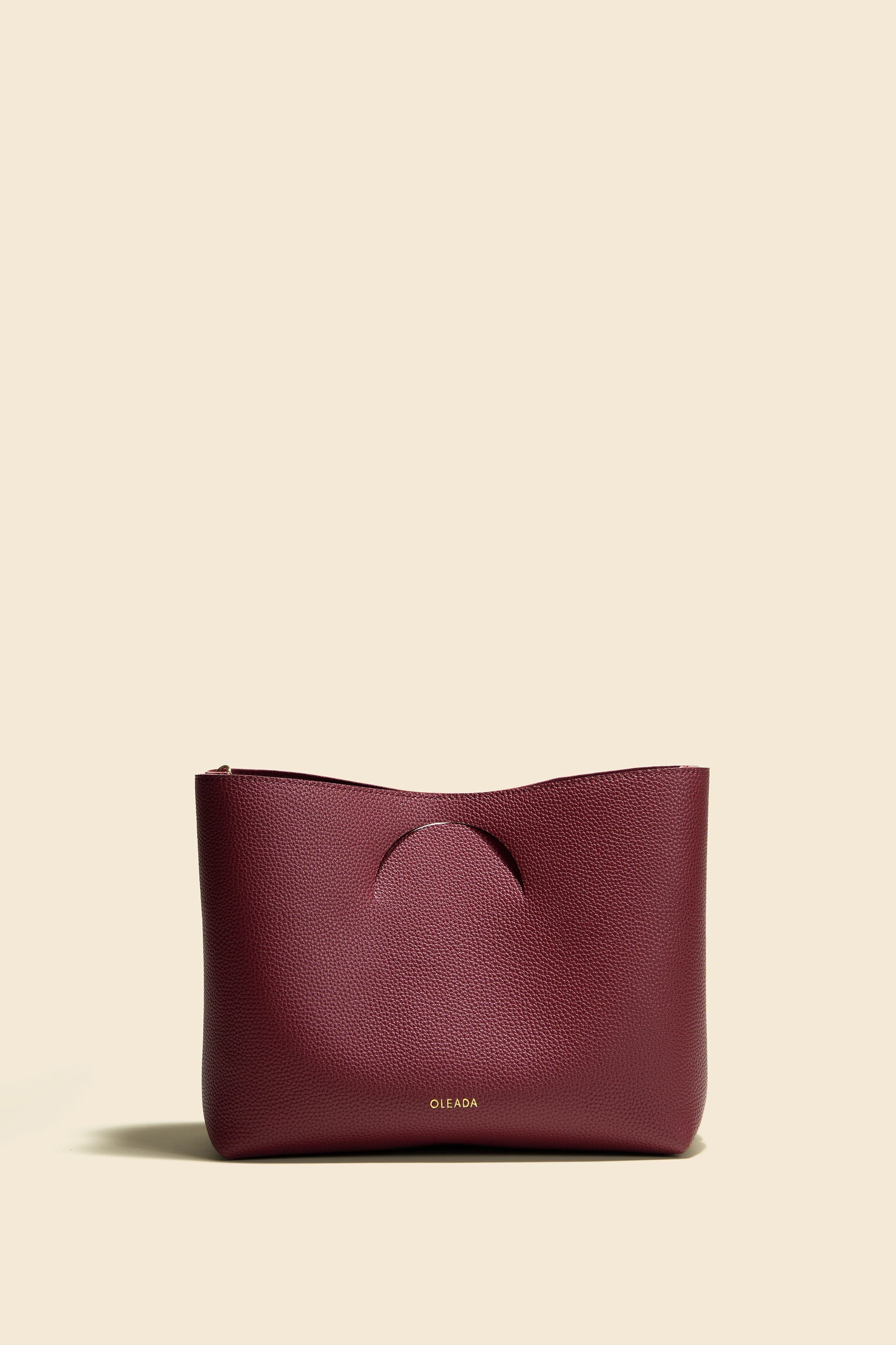 OLEADA NYC Apparel and Accessories > Women > Small Leather Goods > Leather Hand Bag Color_Scarlet Book Tote