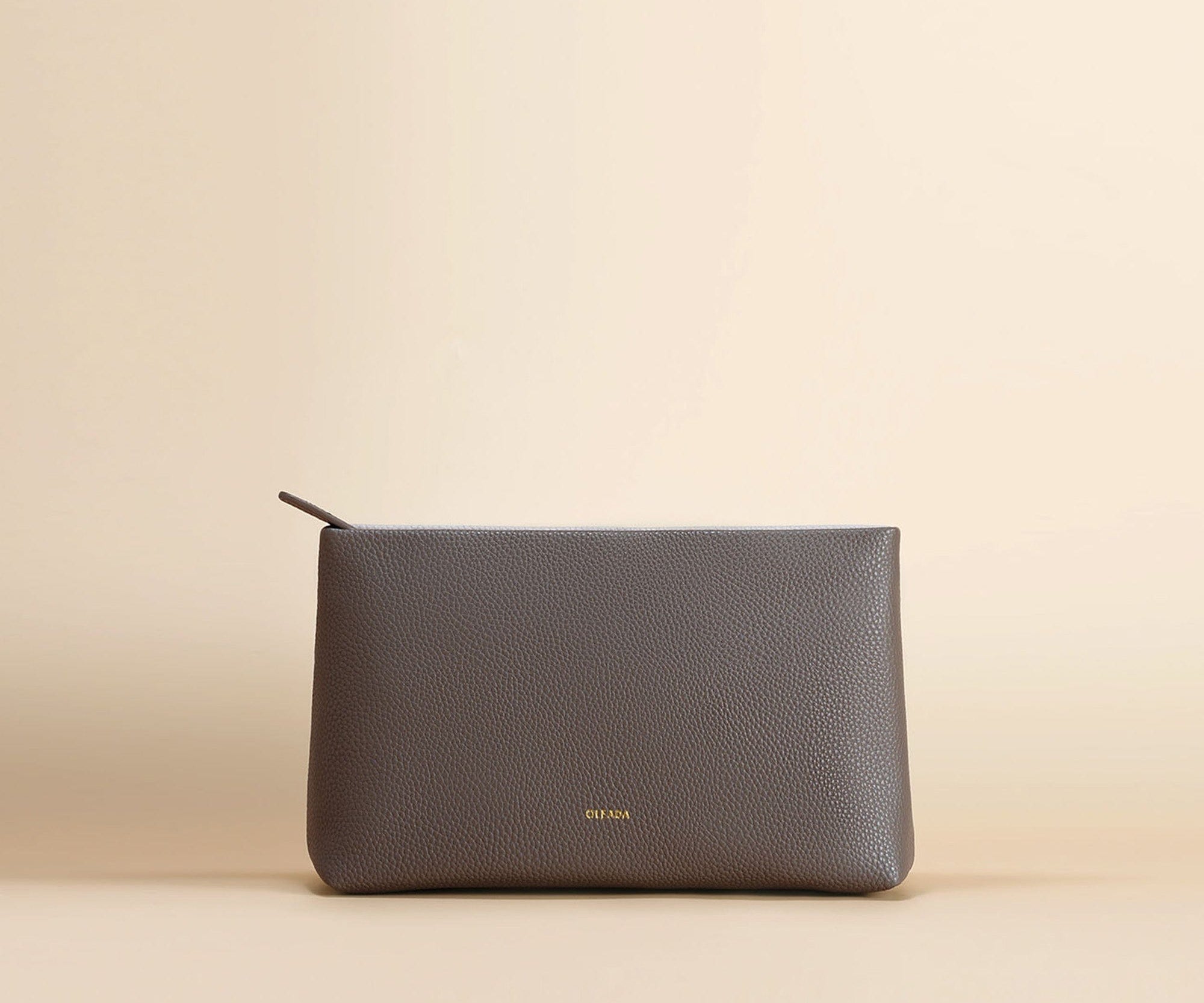 OLEADA NYC Apparel and Accessories > Women > Small Leather Goods > Leather Passport Holder Color_Ash Jetsetter Toiletry Bag