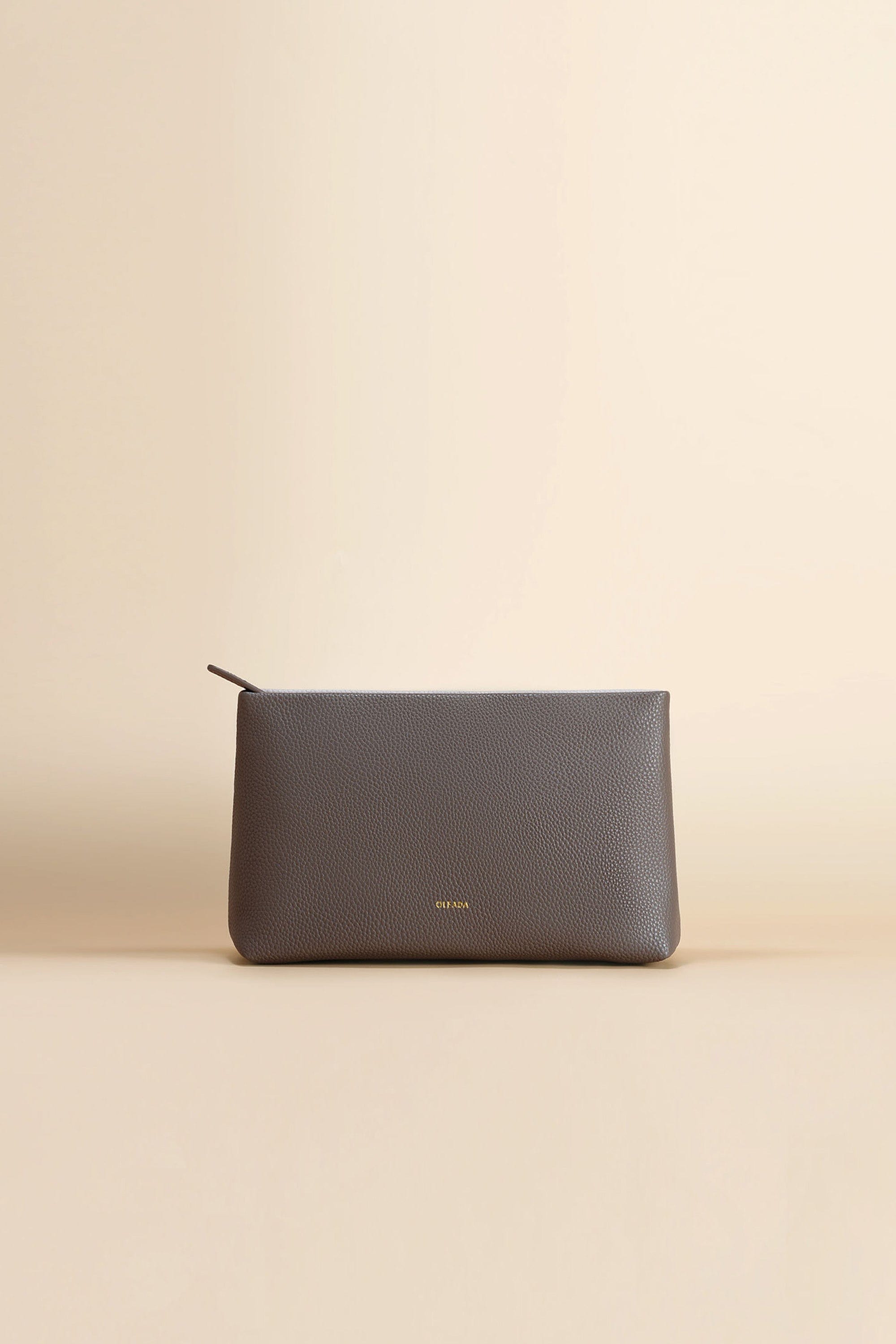 OLEADA NYC Apparel and Accessories > Women > Small Leather Goods > Leather Passport Holder Color_Ash Jetsetter Toiletry Bag