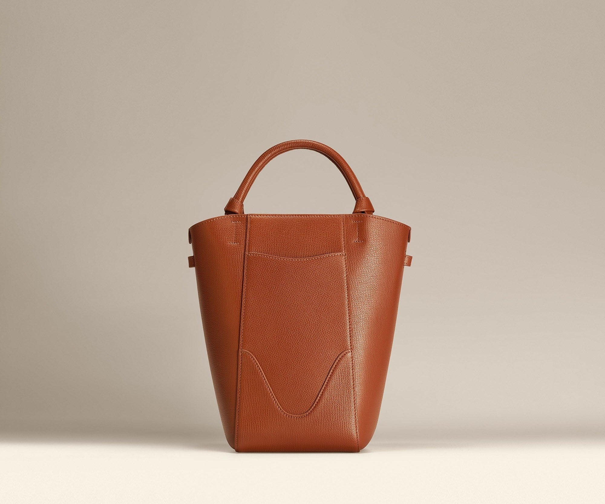 OLEADA NYC Bucket Bag > Leather Tote Bag For Women > Compact Capacity Handbag > Convertible To Shoulder Bag > Tablet-friendly work bag Color_Chestnut Mini Marina Bucket