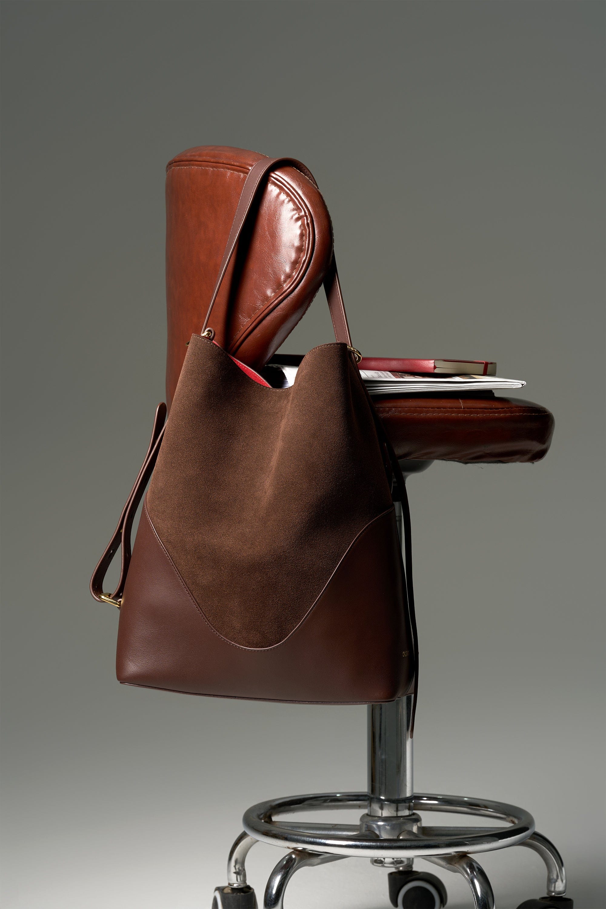 OLEADA NYC Bucket Bag > Leather Tote Bag For Women > Large Capacity Handbag > Convertible To Shoulder Bag > stylish 14 inch laptop bag Color_Mocha Marina Soft Bucket