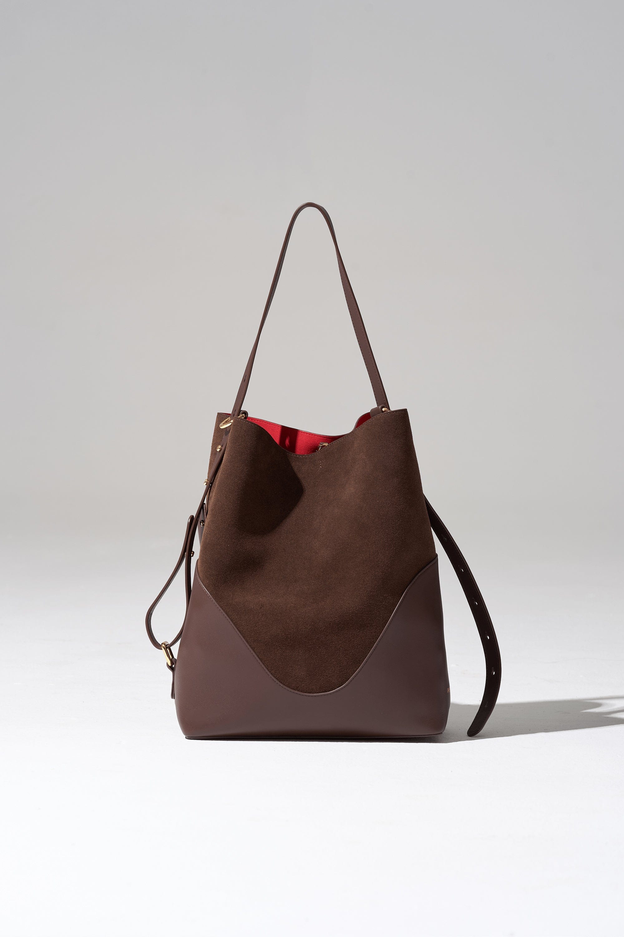 OLEADA NYC Bucket Bag > Leather Tote Bag For Women > Large Capacity Handbag > Convertible To Shoulder Bag > stylish 14 inch laptop bag Color_Mocha Marina Soft Bucket