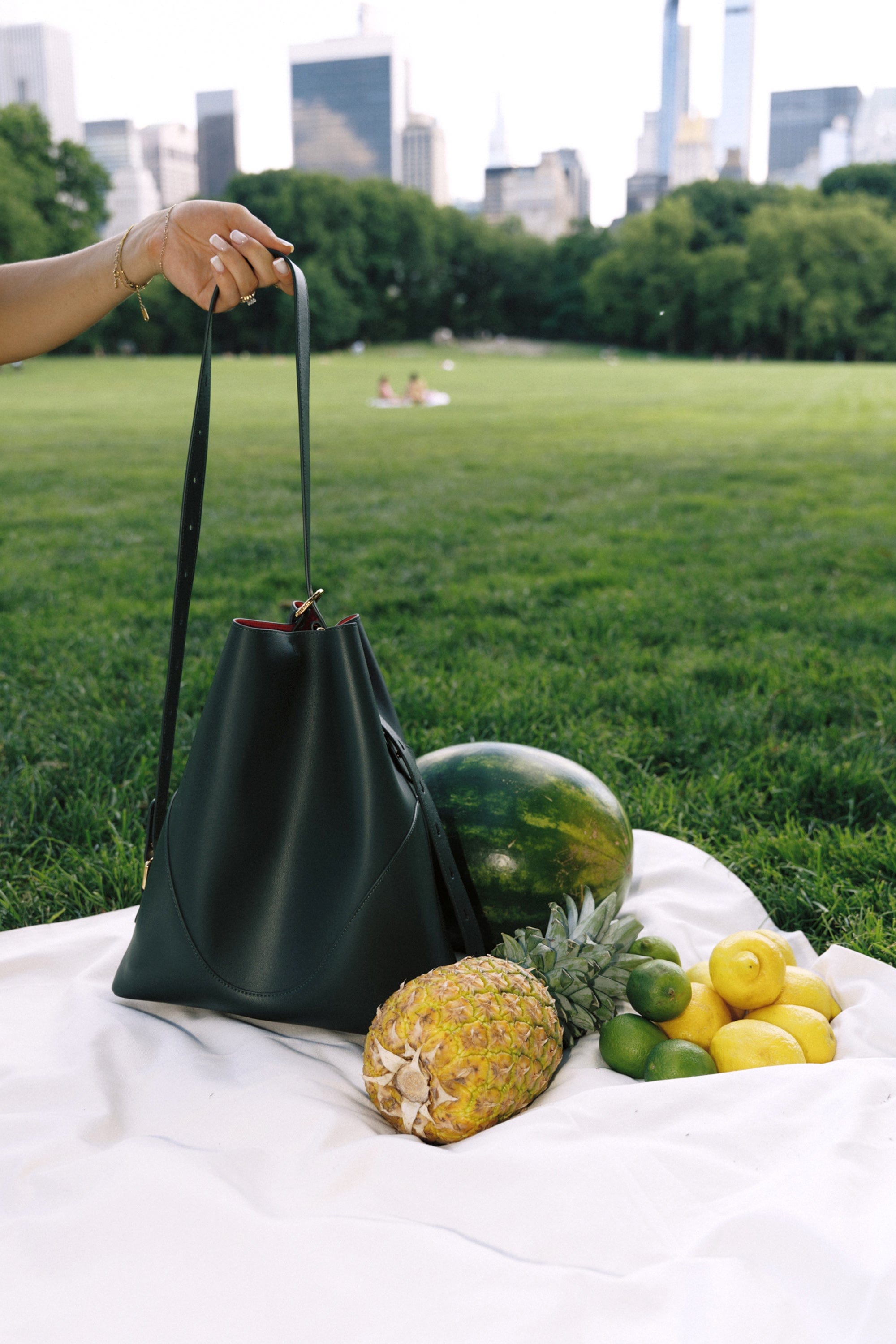 OLEADA NYC Bucket Bag > Leather Tote Bag For Women > Large Capacity Handbag > Convertible To Shoulder Bag > stylish 14 inch laptop bag Marina Soft Bucket