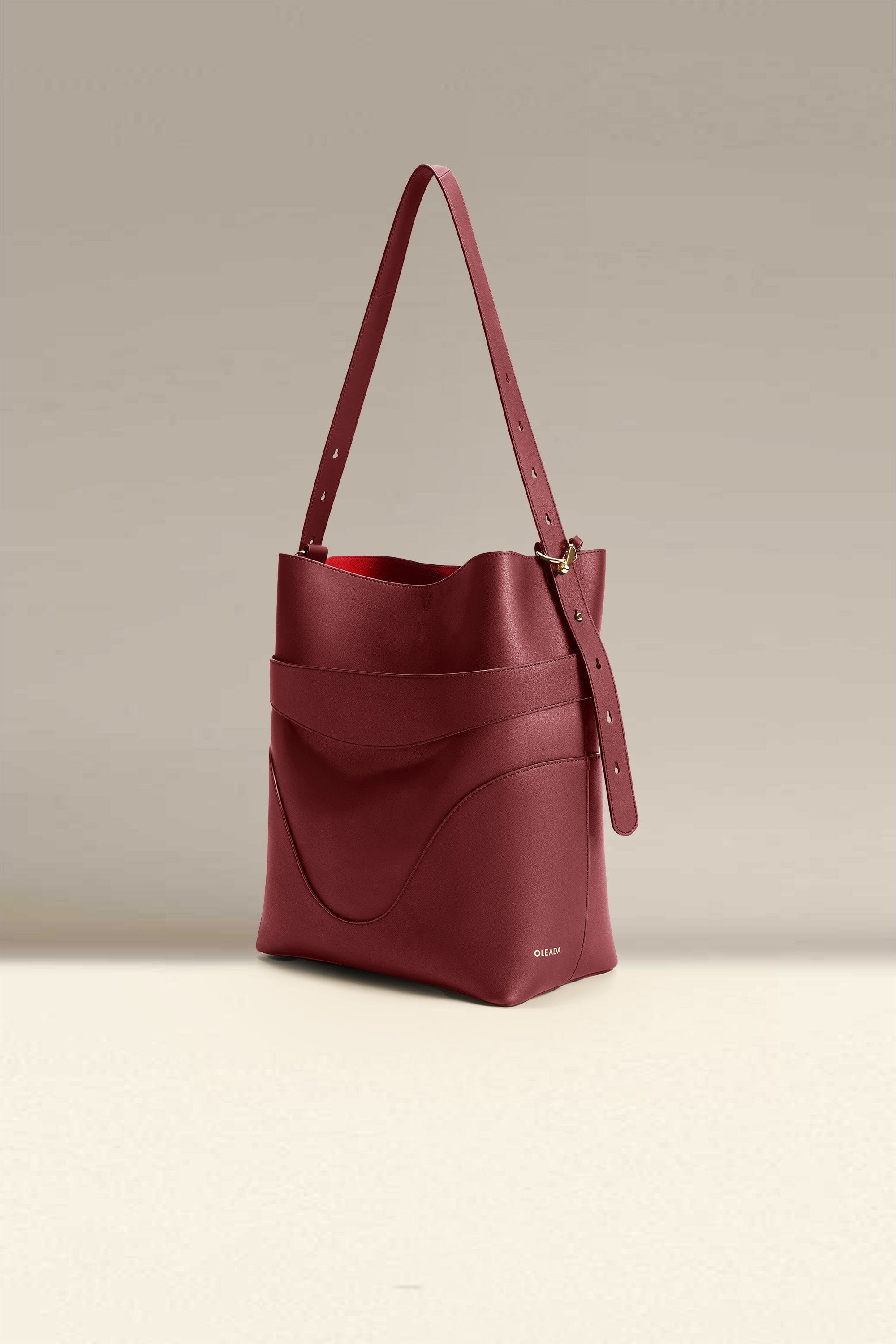 OLEADA NYC Bucket Bag > Leather Tote Bag For Women > Large Capacity Handbag > Convertible To Shoulder Bag > stylish 14 inch laptop bag Marina Soft Bucket