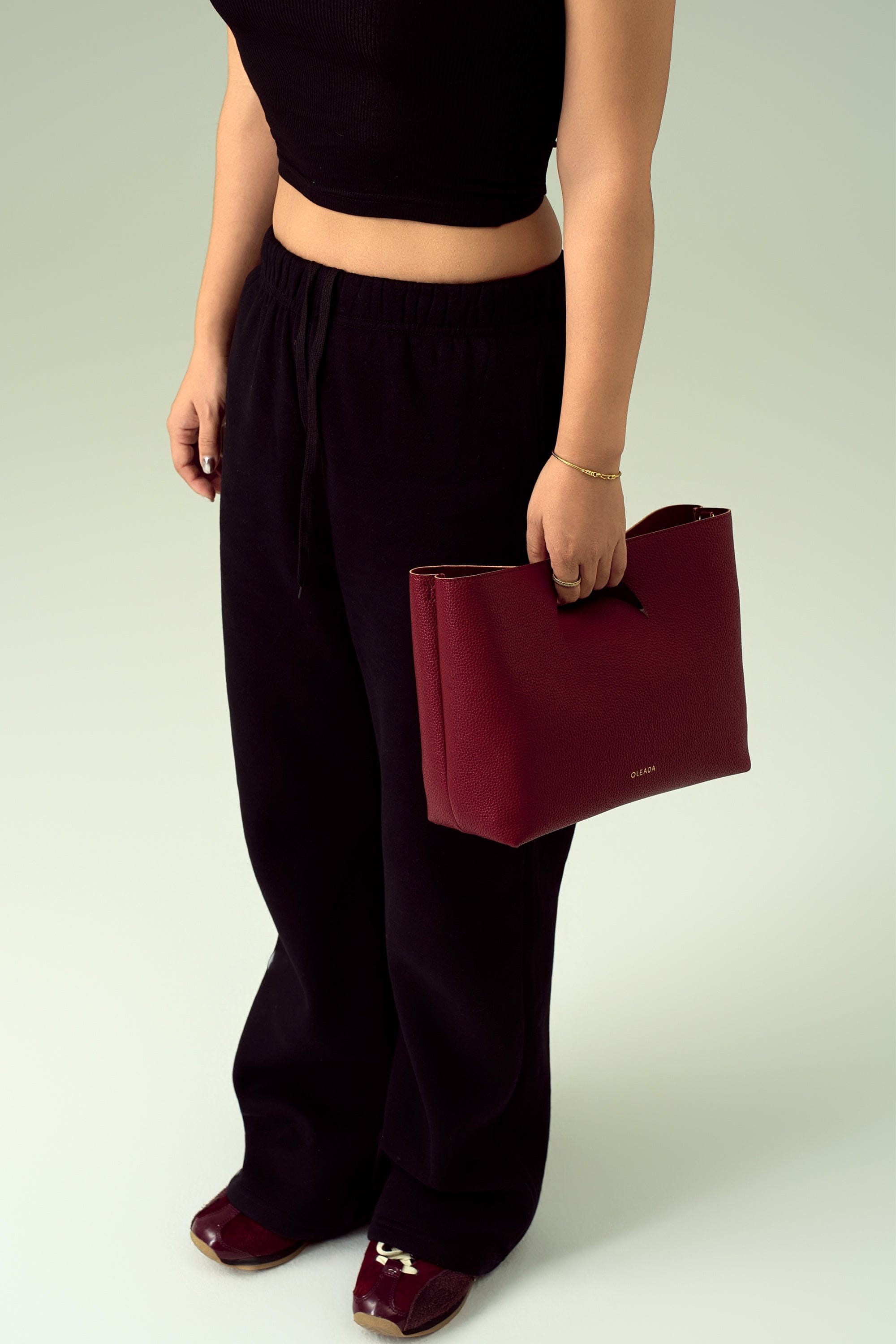 OLEADA NYC Color_Scarlet Book Tote