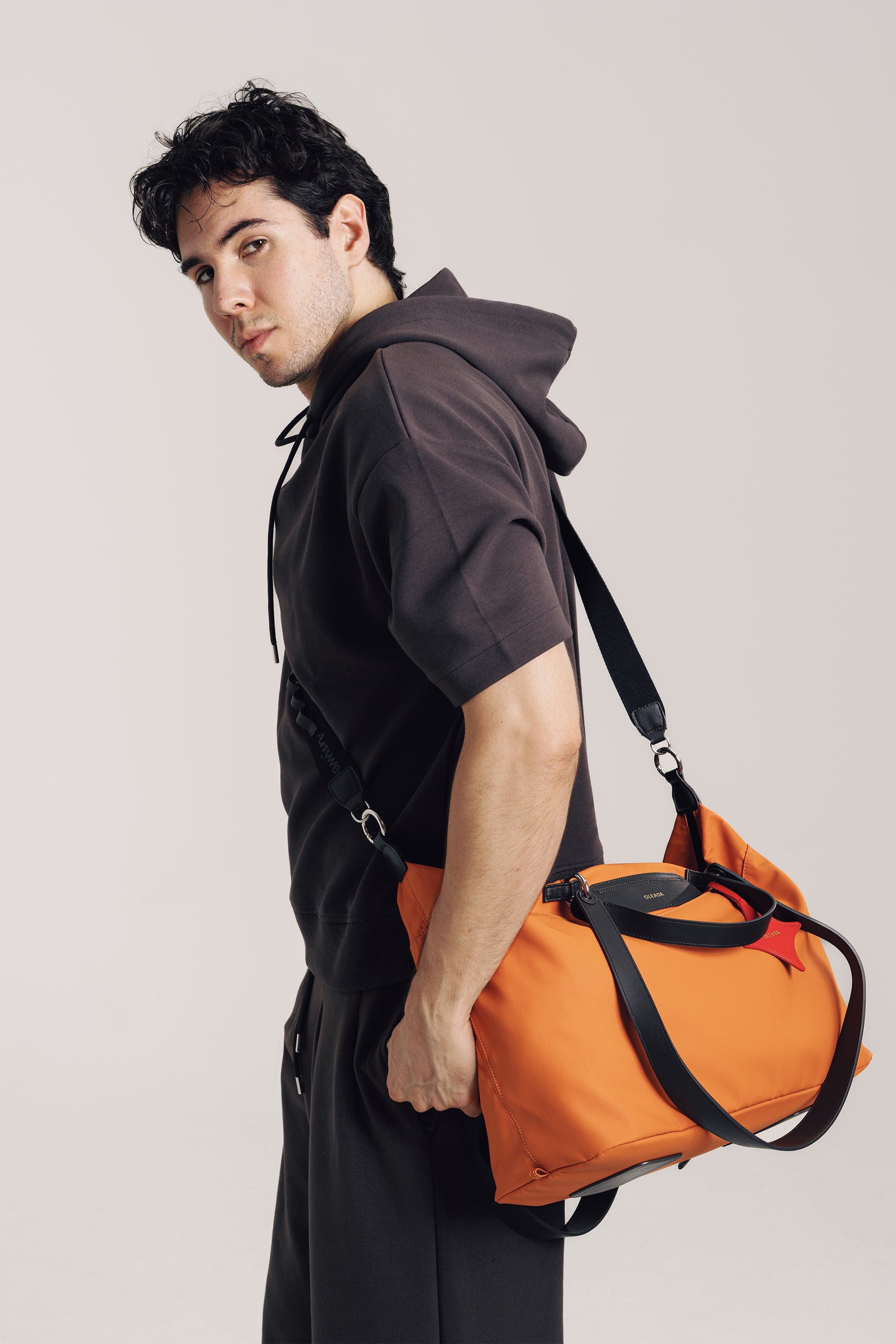 OLEADA NYC convertible travel bags > airport tote bags > overnight bags > water-resistant vegan bags > stylish multi-use bags AnyWear AnyDuffle