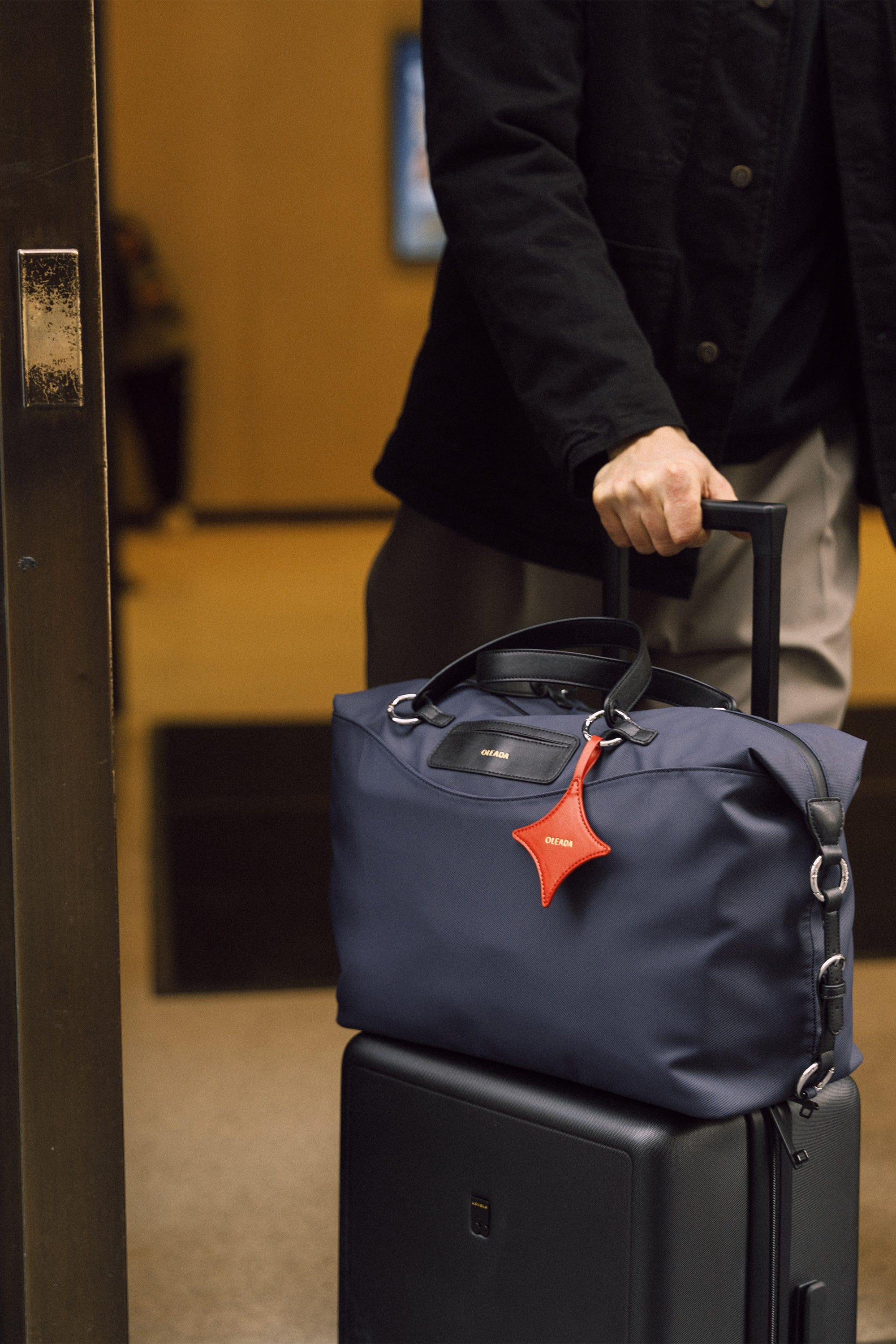 OLEADA NYC convertible travel bags > airport tote bags > overnight bags > water-resistant vegan bags > stylish multi-use bags AnyWear AnyDuffle