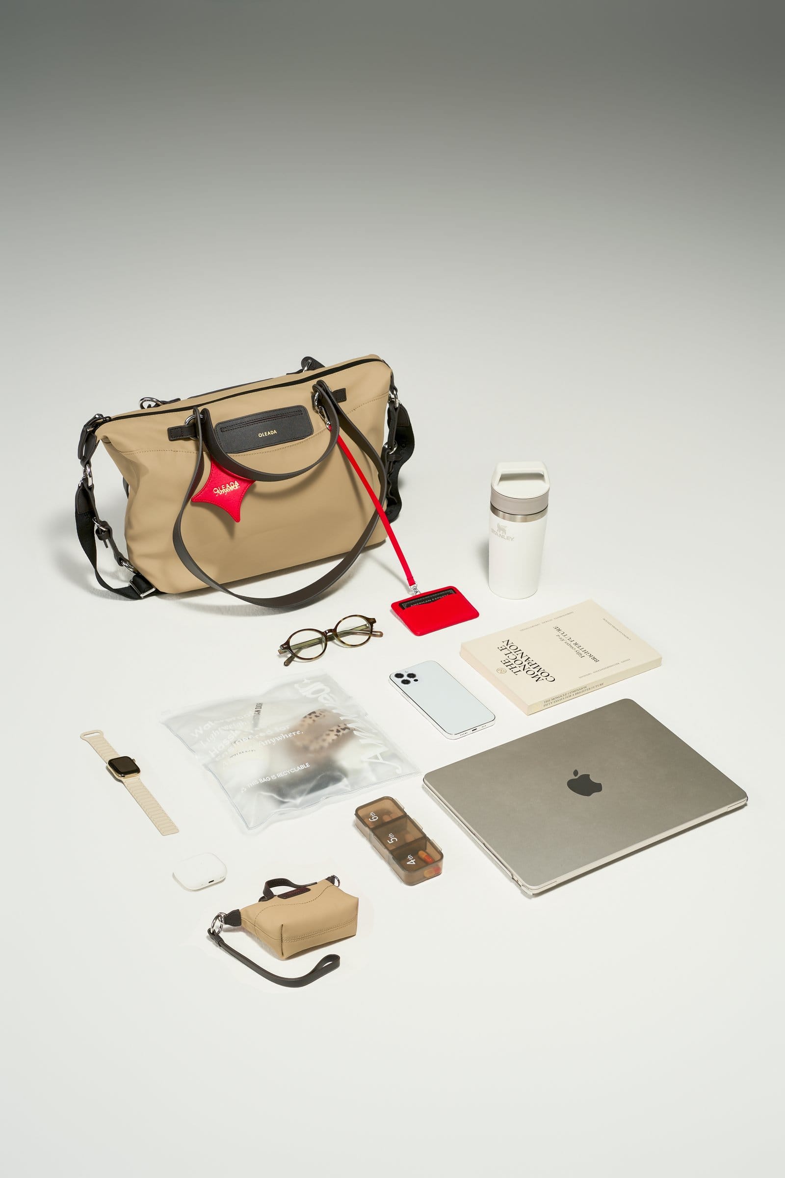 OLEADA NYC convertible travel bags > airport tote bags > overnight bags > water-resistant vegan bags > stylish multi-use bags AnyWear AnyDuffle - City Size