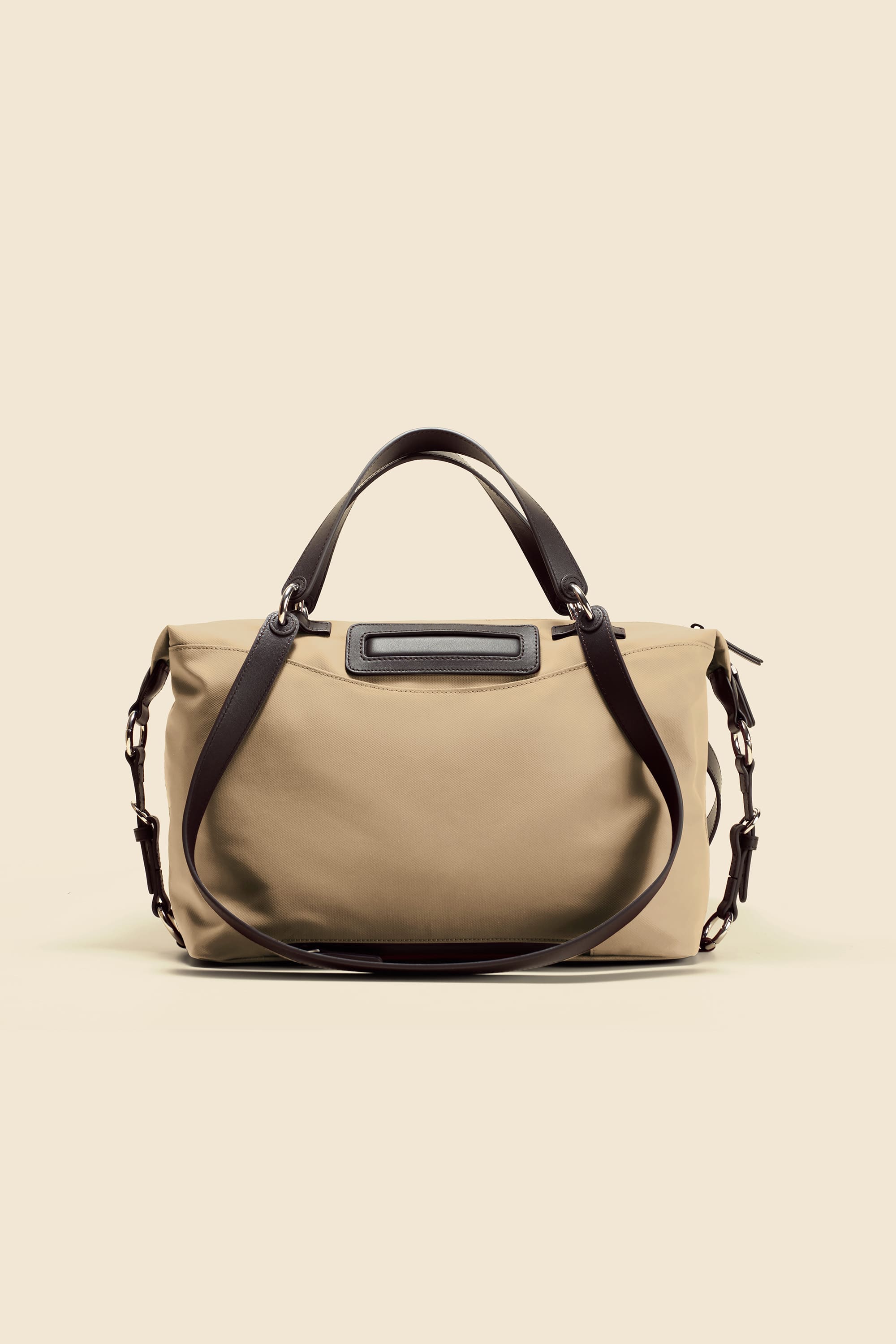 OLEADA NYC convertible travel bags > airport tote bags > overnight bags > water-resistant vegan bags > stylish multi-use bags AnyWear AnyDuffle - City Size
