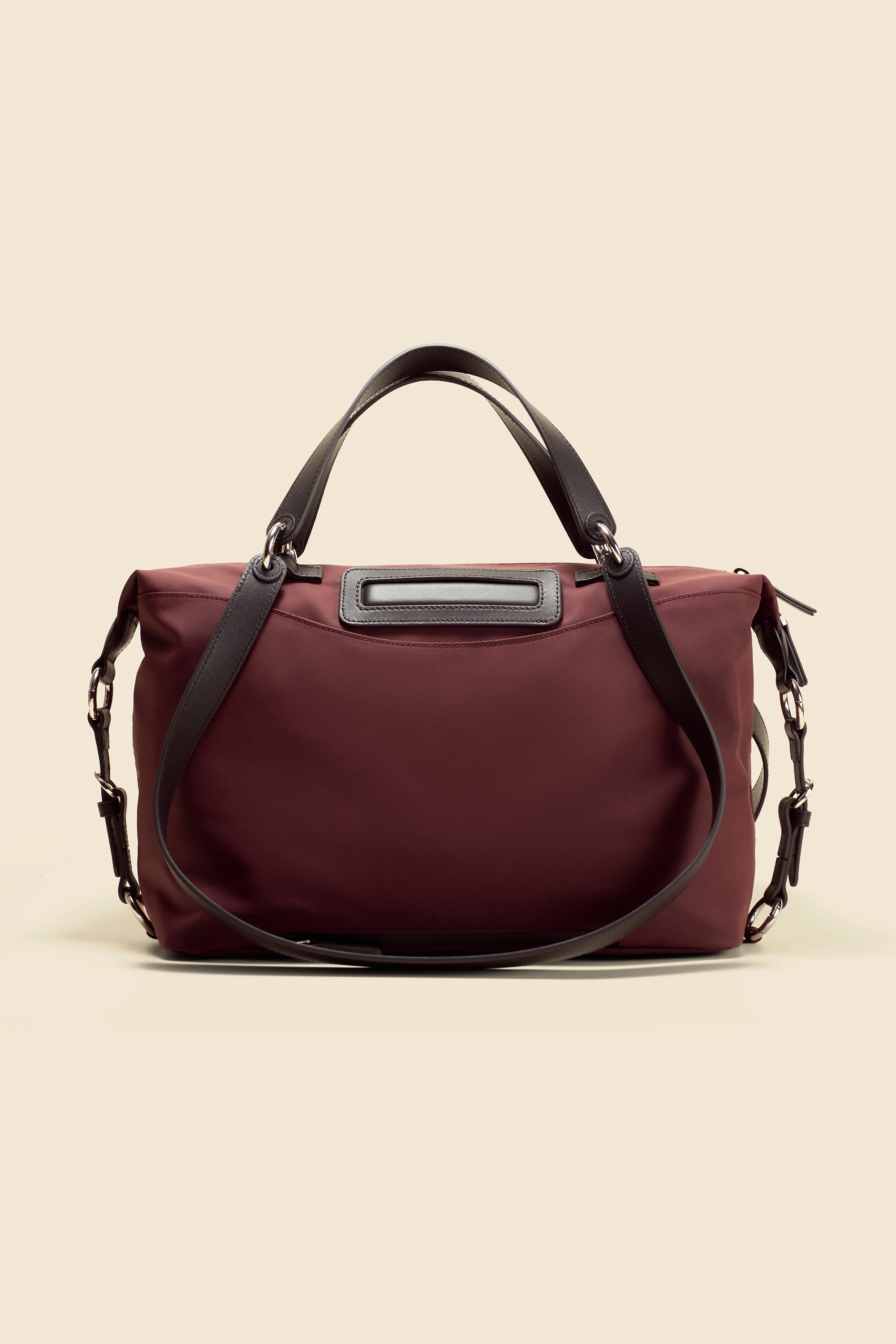 OLEADA NYC convertible travel bags > airport tote bags > overnight bags > water-resistant vegan bags > stylish multi-use bags AnyWear AnyDuffle - Regular Size