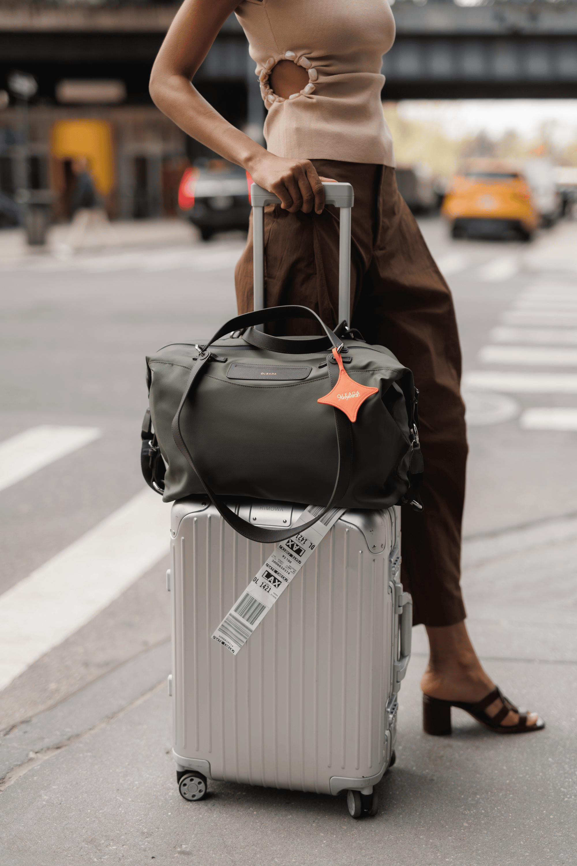 OLEADA NYC convertible travel bags > airport tote bags > overnight bags > water-resistant vegan bags > stylish multi-use bags AnyWear AnyDuffle - Regular Size