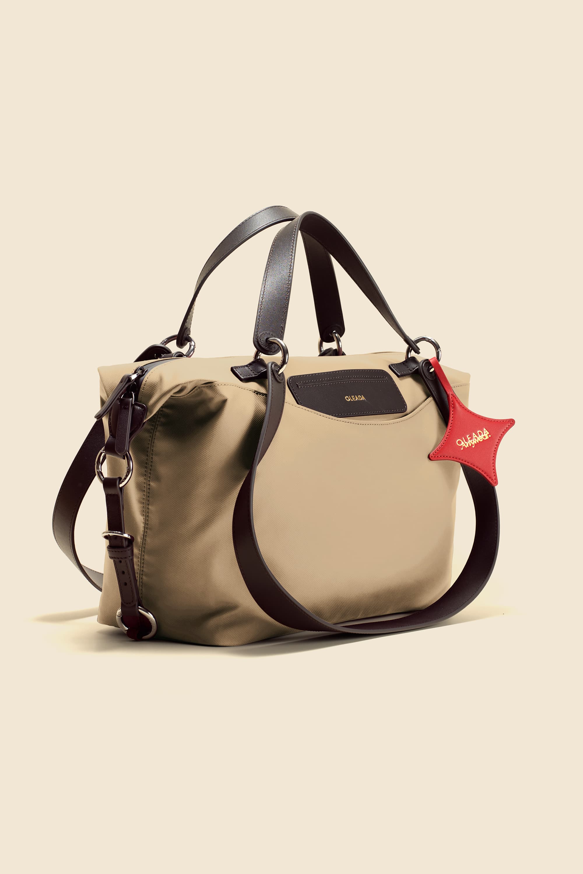 OLEADA NYC convertible travel bags > airport tote bags > overnight bags > water-resistant vegan bags > stylish multi-use bags AnyWear AnyDuffle - Travel Size