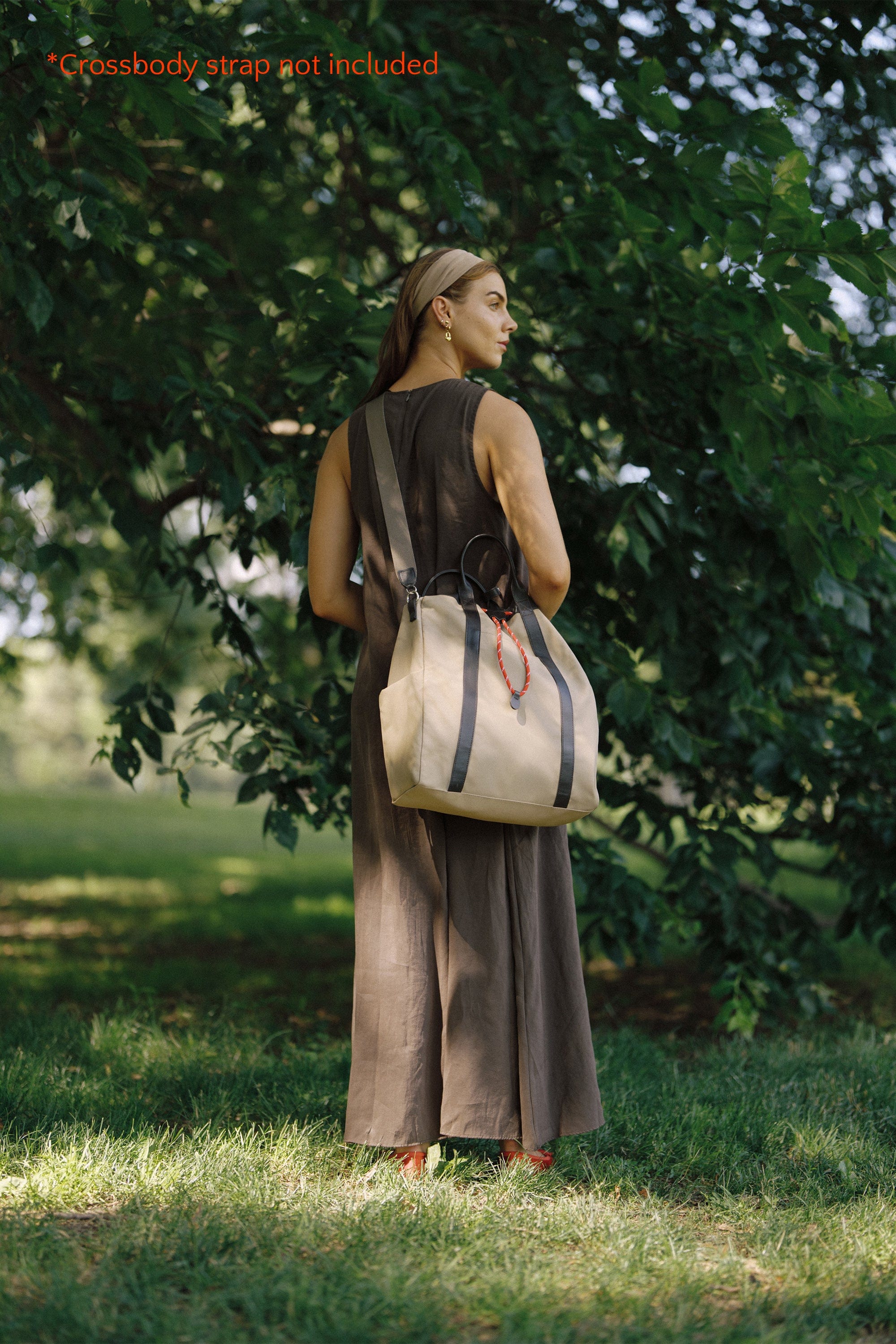 OLEADA NYC convertible travel bags > work-to-travel backpack > commuter bags > water-resistant vegan bags > stylish multi-use backpack Color_Abu Dhabi AnyWear Tennis Backpack