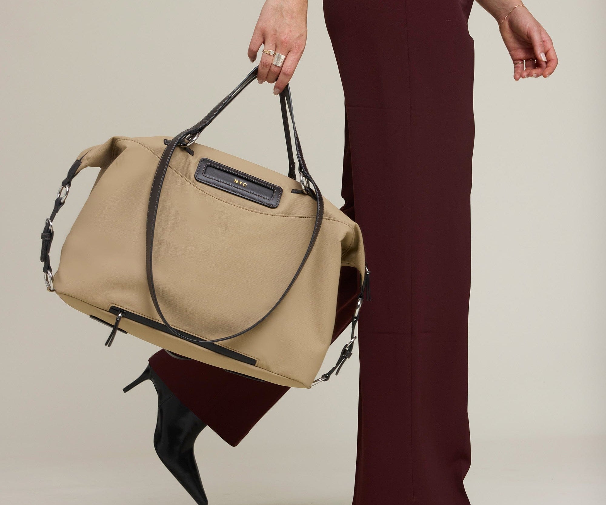 OLEADA NYC Convertible Travel Bags > Work-to-Travel Duffle Bags > Organized Carry Bags > Water-Resistant Vegan Bags > Stylish Multi-Use Bags Anywear AnyDuffle