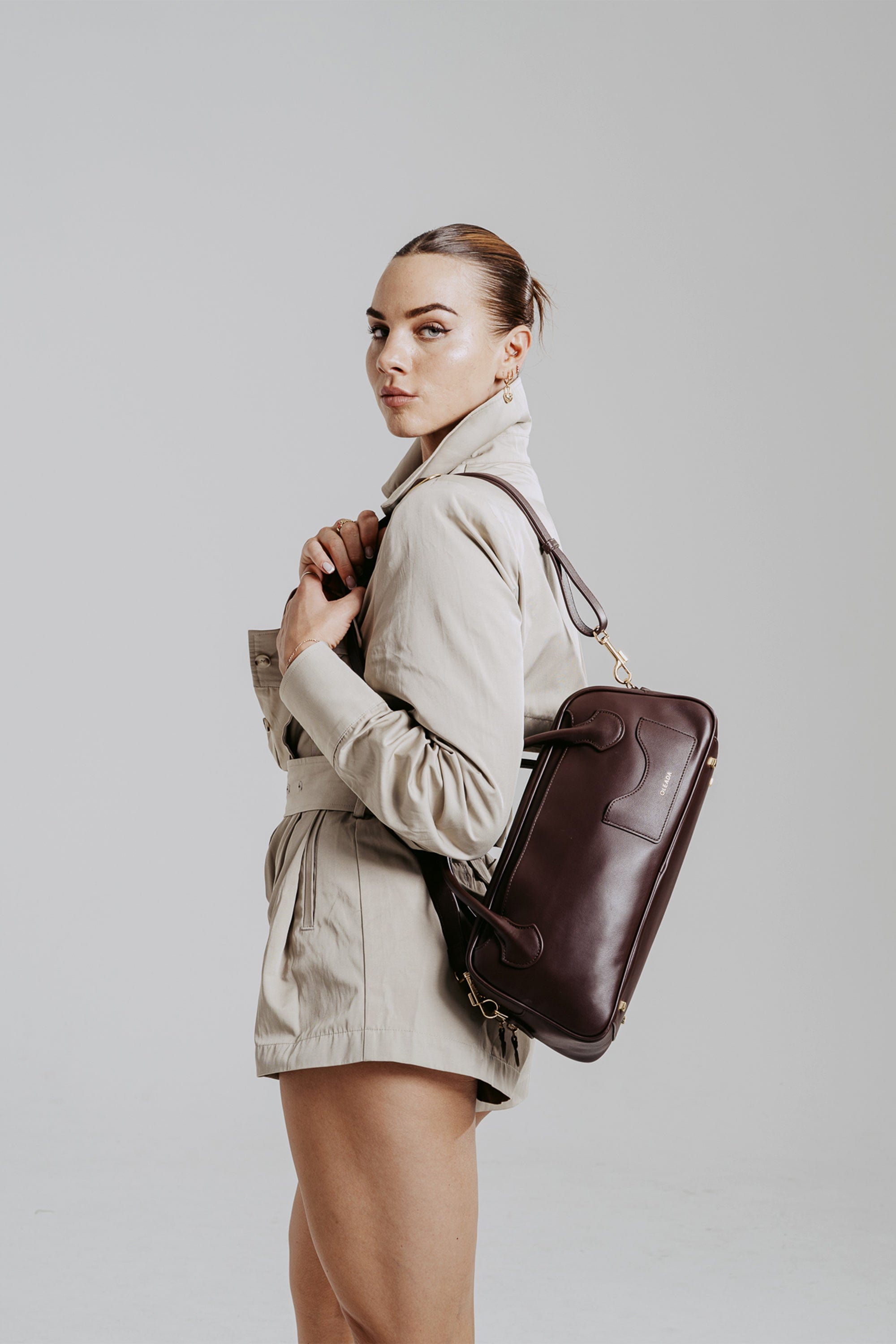 OLEADA NYC Hand Bag > Leather Tote Bag For Women > Mini Handbag > Convertible To Shoulder Bag > Fits iPad Mini> Mini Marina Carryall