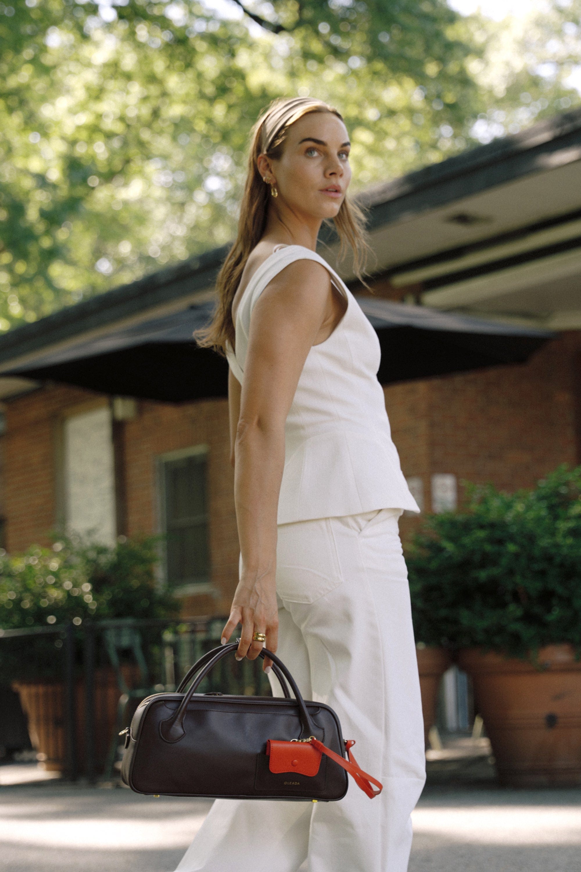 OLEADA NYC Hand Bag > Leather Tote Bag For Women > Mini Handbag > Convertible To Shoulder Bag > Fits iPad Mini> Mini Marina Carryall