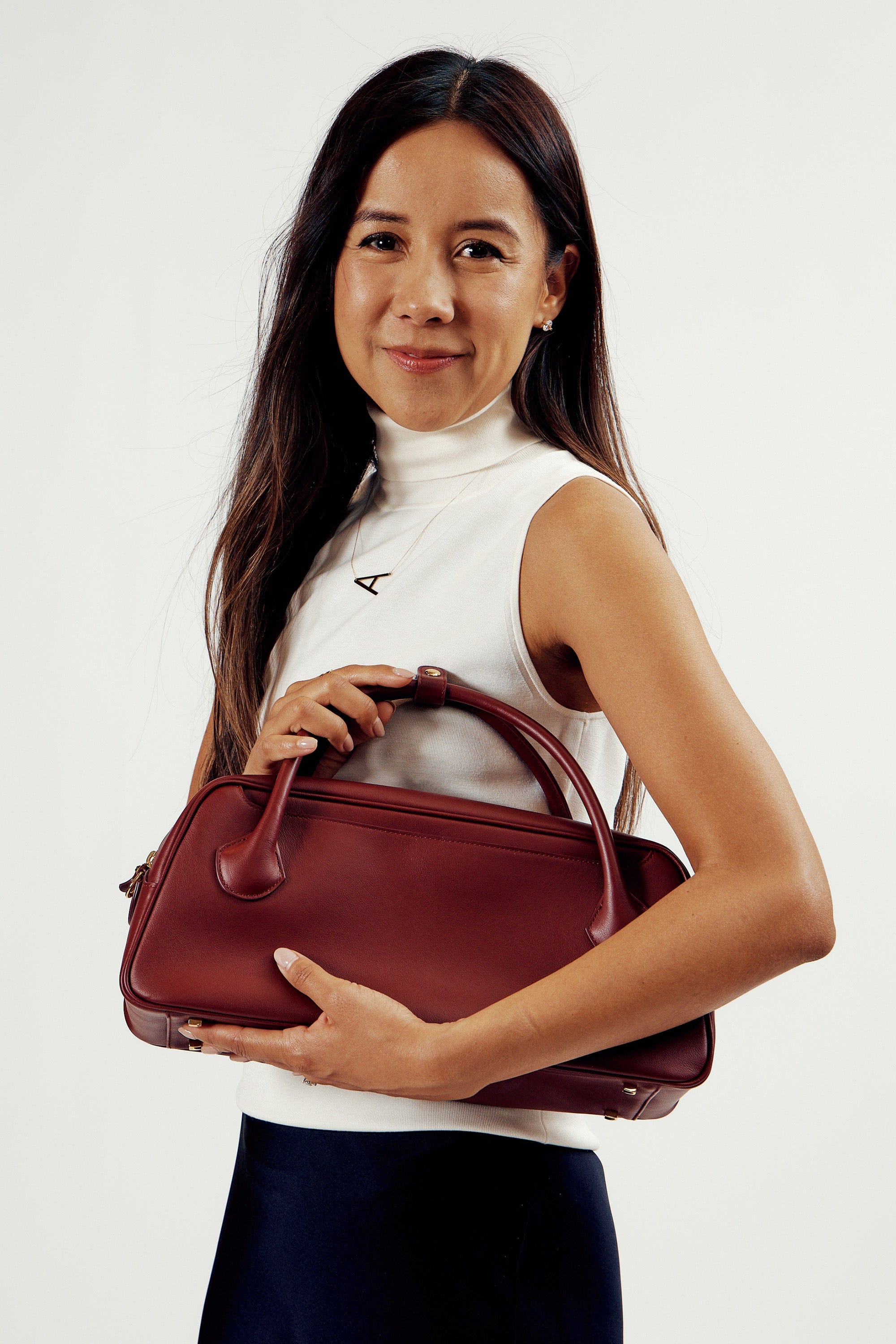 OLEADA NYC Hand Bag > Leather Tote Bag For Women > Mini Handbag > Convertible To Shoulder Bag > Fits iPad Mini> Mini Marina Carryall