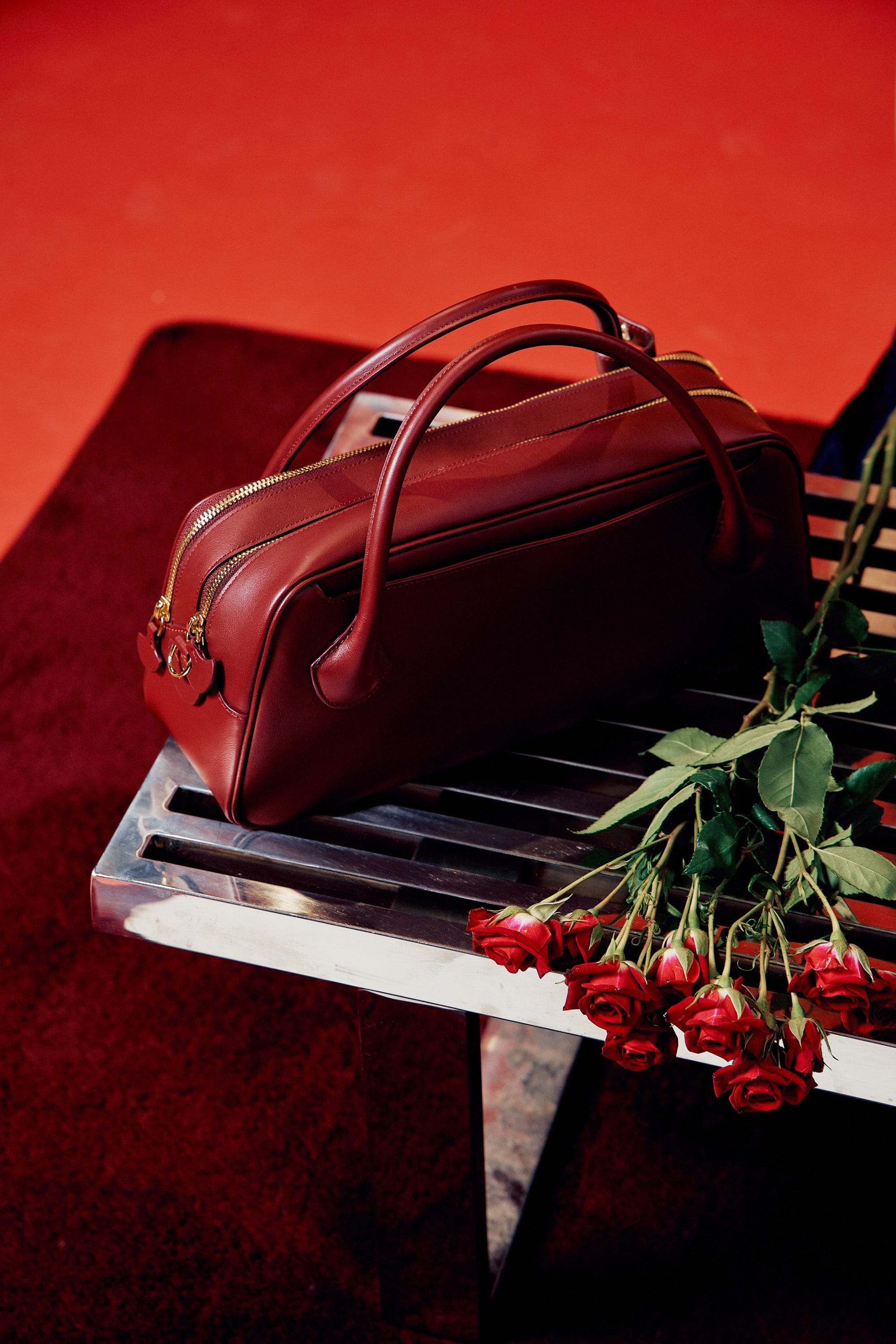 OLEADA NYC Hand Bag > Leather Tote Bag For Women > Mini Handbag > Convertible To Shoulder Bag > Fits iPad Mini> Mini Marina Carryall