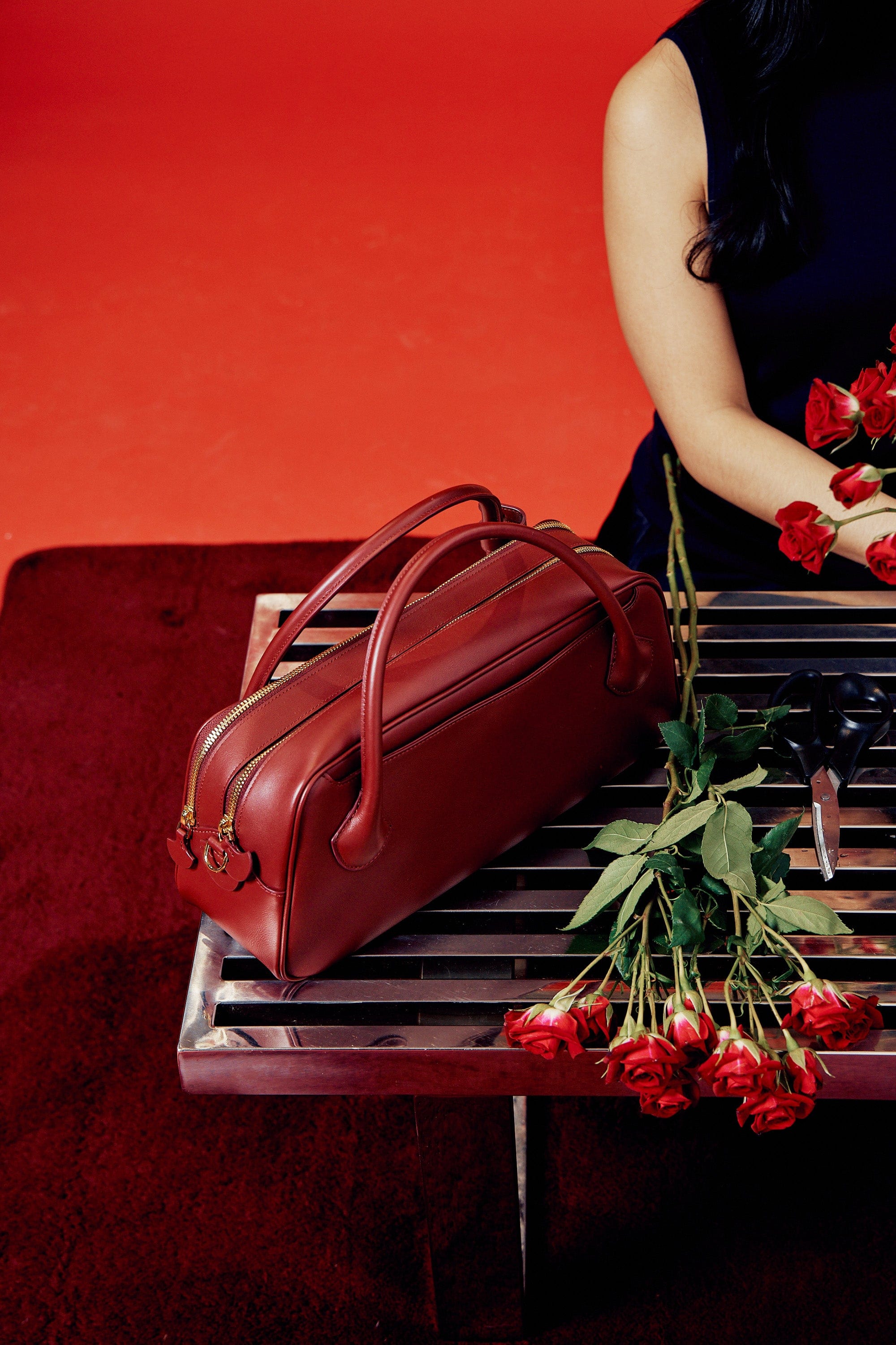 OLEADA NYC Hand Bag > Leather Tote Bag For Women > Mini Handbag > Convertible To Shoulder Bag > Fits iPad Mini> Mini Marina Carryall