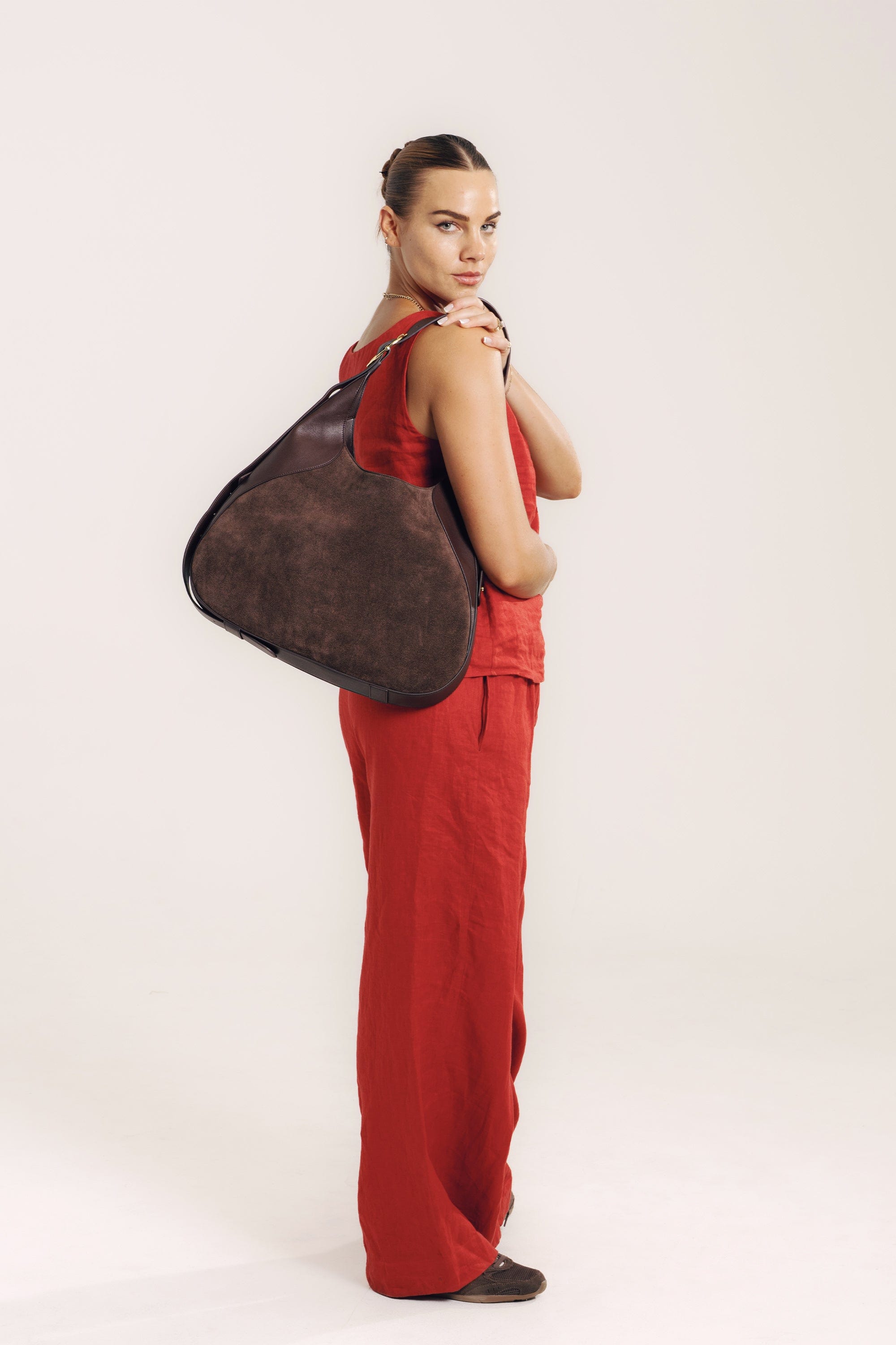 OLEADA NYC Hobo Bag > Leather Hobo Bag For Women > Mini Handbag > Convertible To Shoulder Bag > Fits 14" laptop> Color_Mocha Marina Hobo