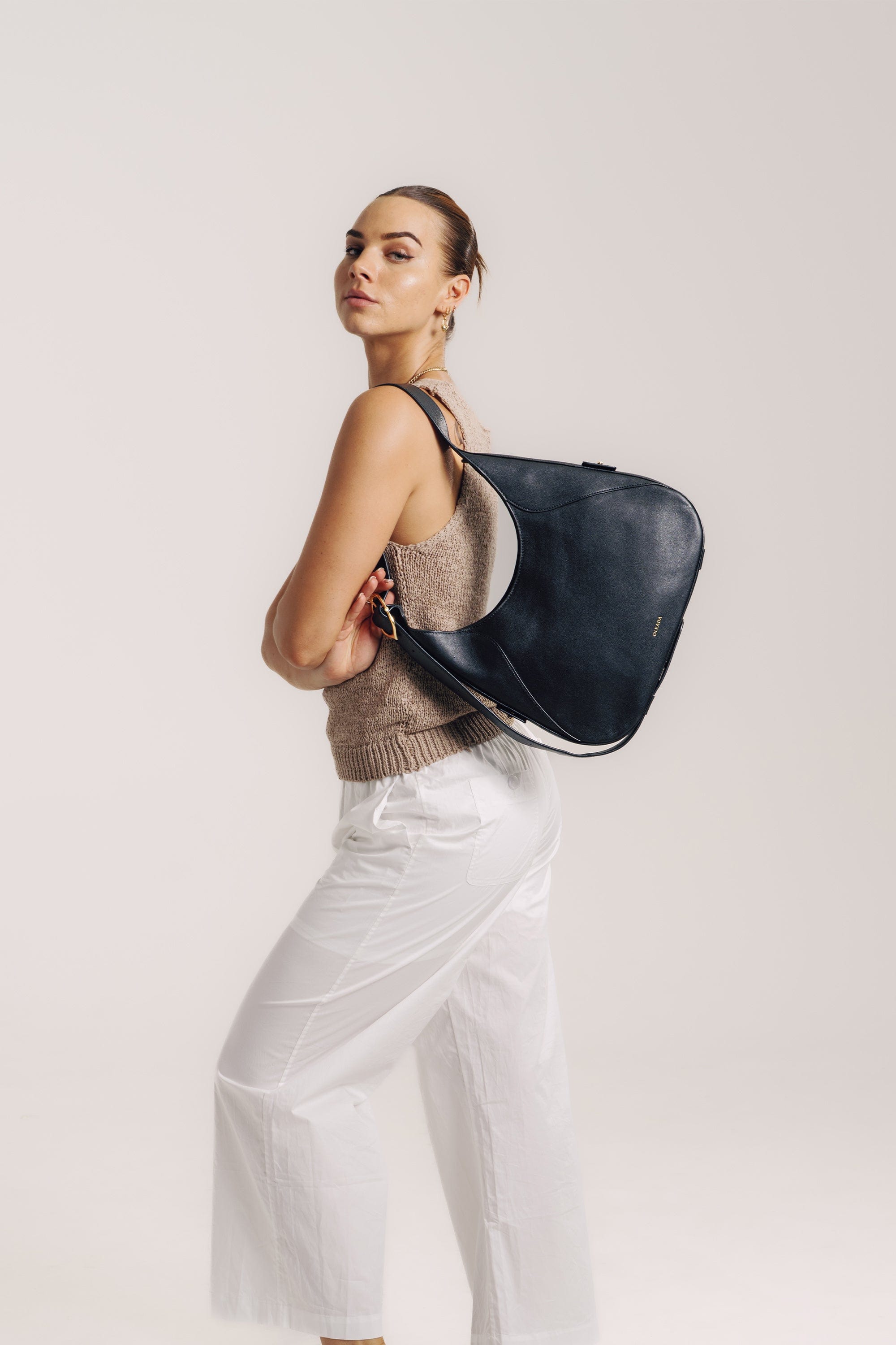 OLEADA NYC Hobo Bag > Leather Hobo Bag For Women > Mini Handbag > Convertible To Shoulder Bag > Fits iPad Mini> Mini Marina Hobo