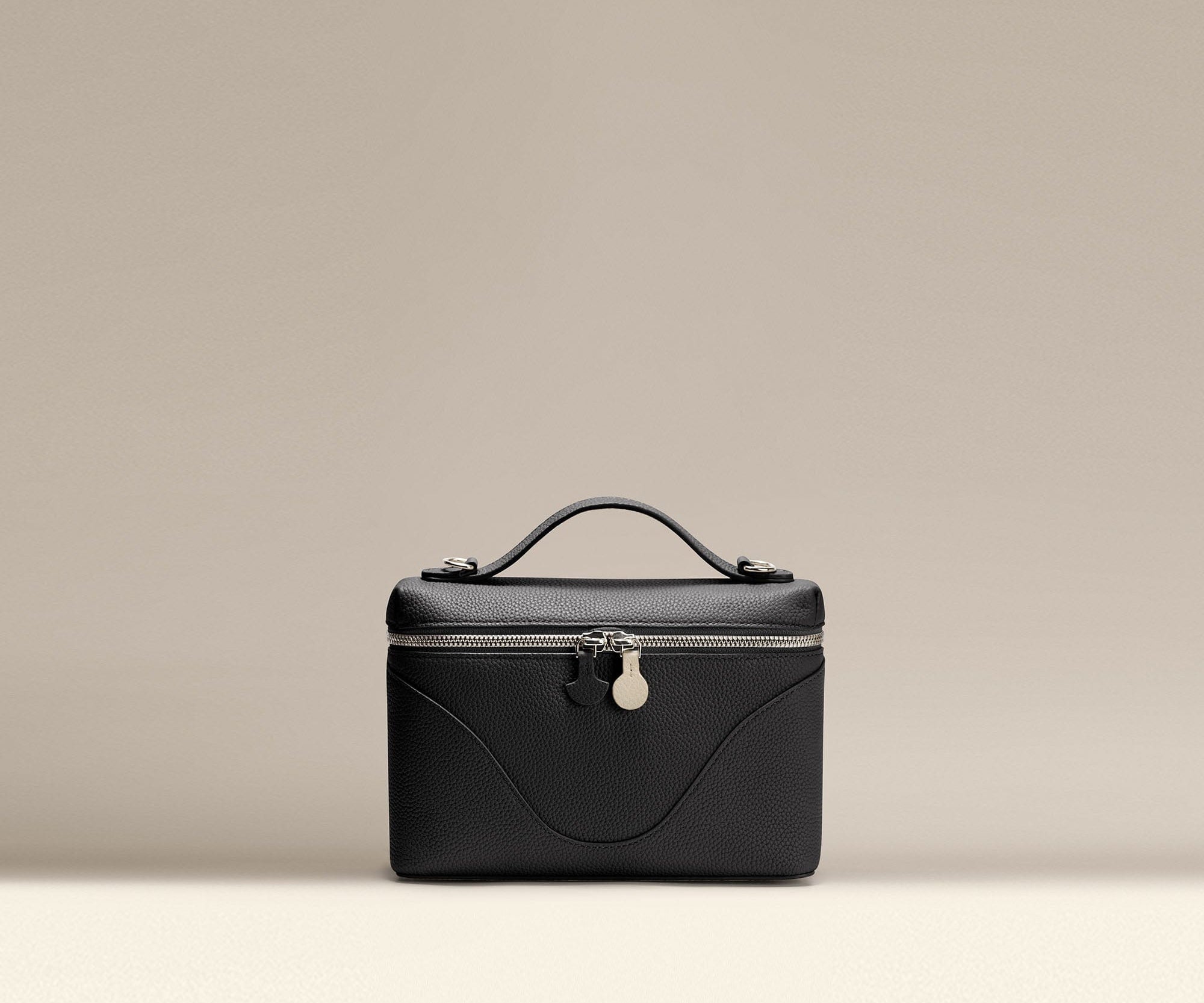 OLEADA NYC Leather Handbag > Women Work Bag > Top Handle Bag > Shoulder Bag > Mini Bag Color_Cavair Mini Anchor Bag