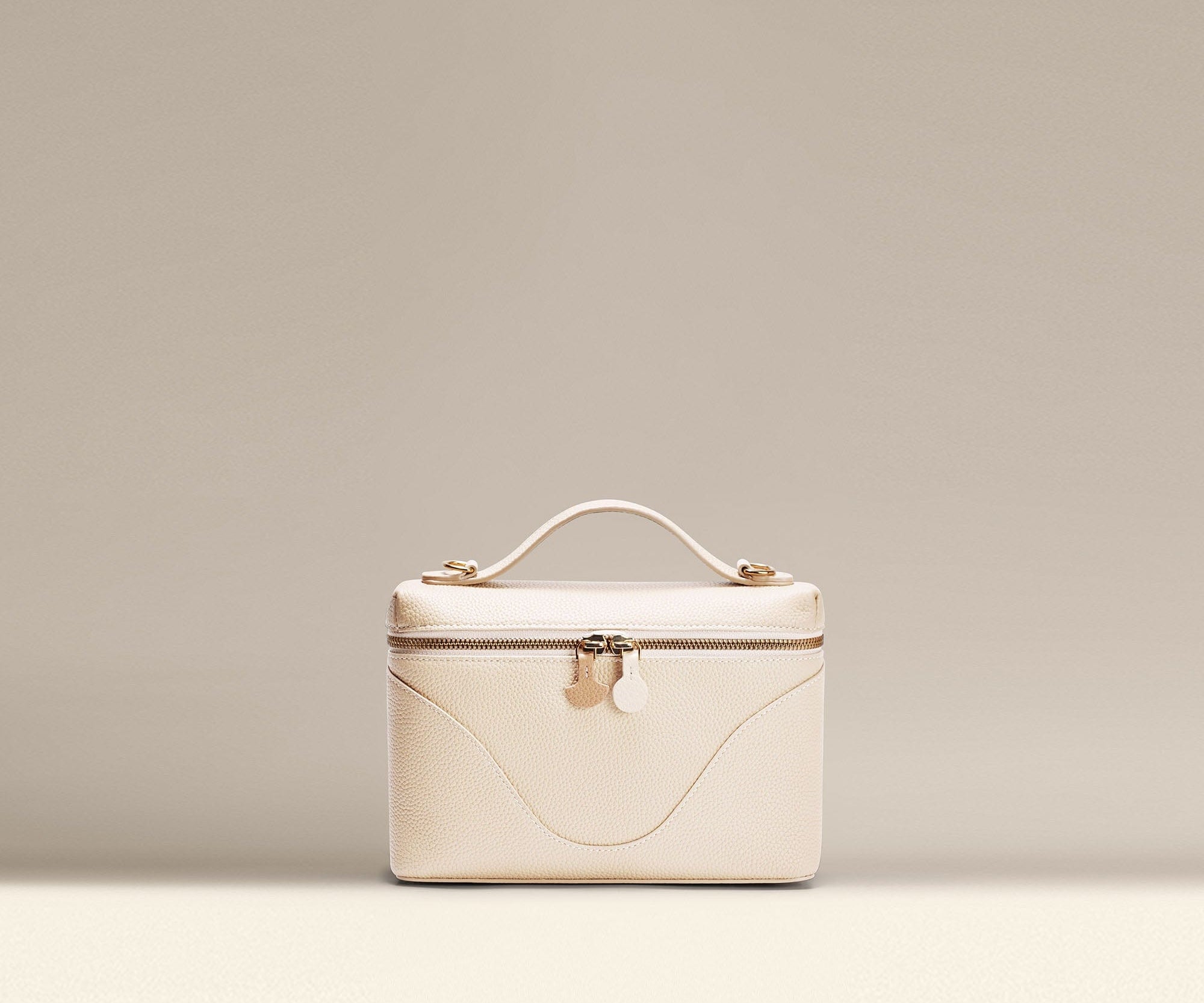 OLEADA NYC Leather Handbag > Women Work Bag > Top Handle Bag > Shoulder Bag > Mini Bag Color_Cloud Mini Anchor Bag