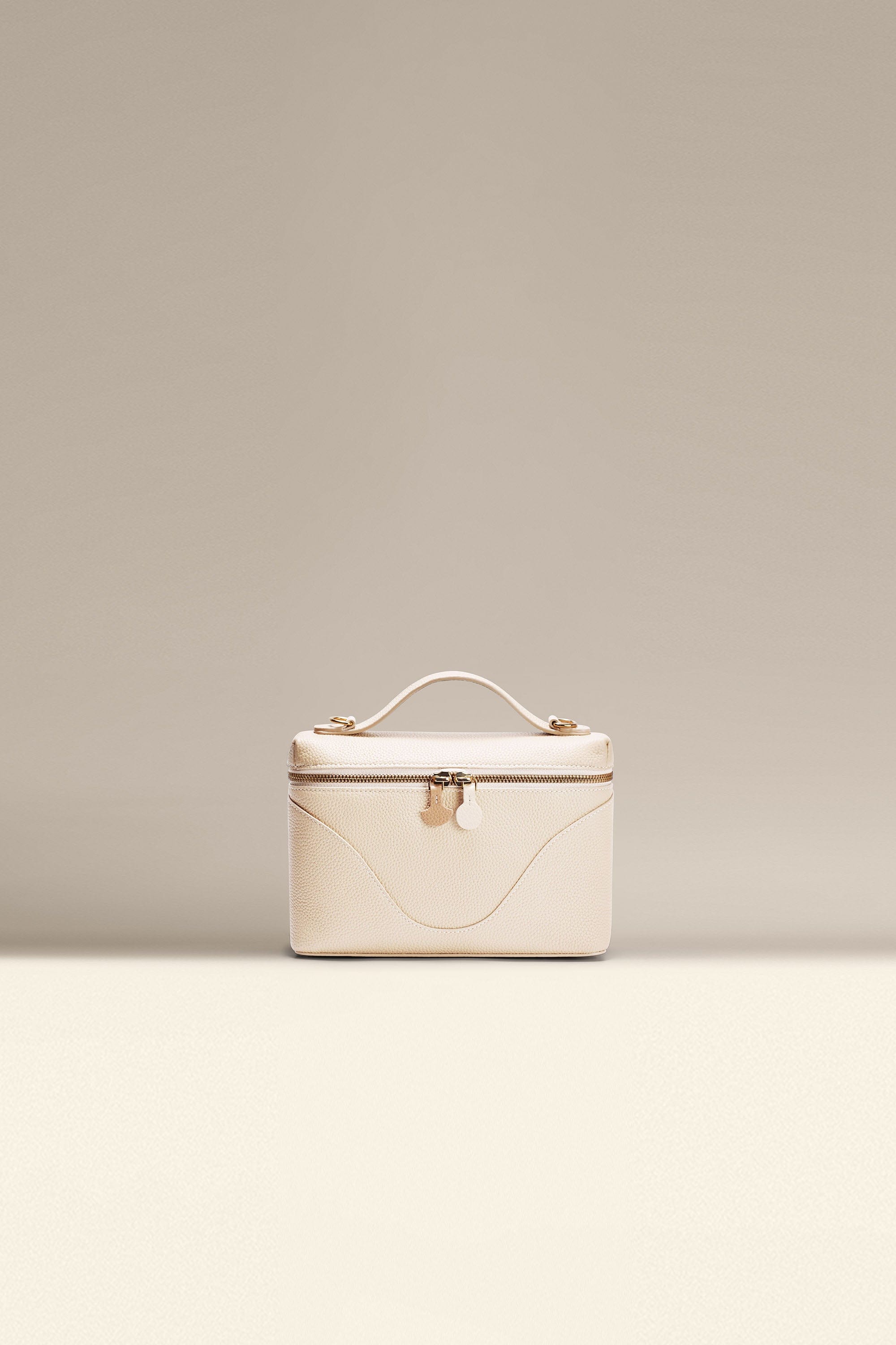 OLEADA NYC Leather Handbag > Women Work Bag > Top Handle Bag > Shoulder Bag > Mini Bag Color_Cloud Mini Anchor Bag