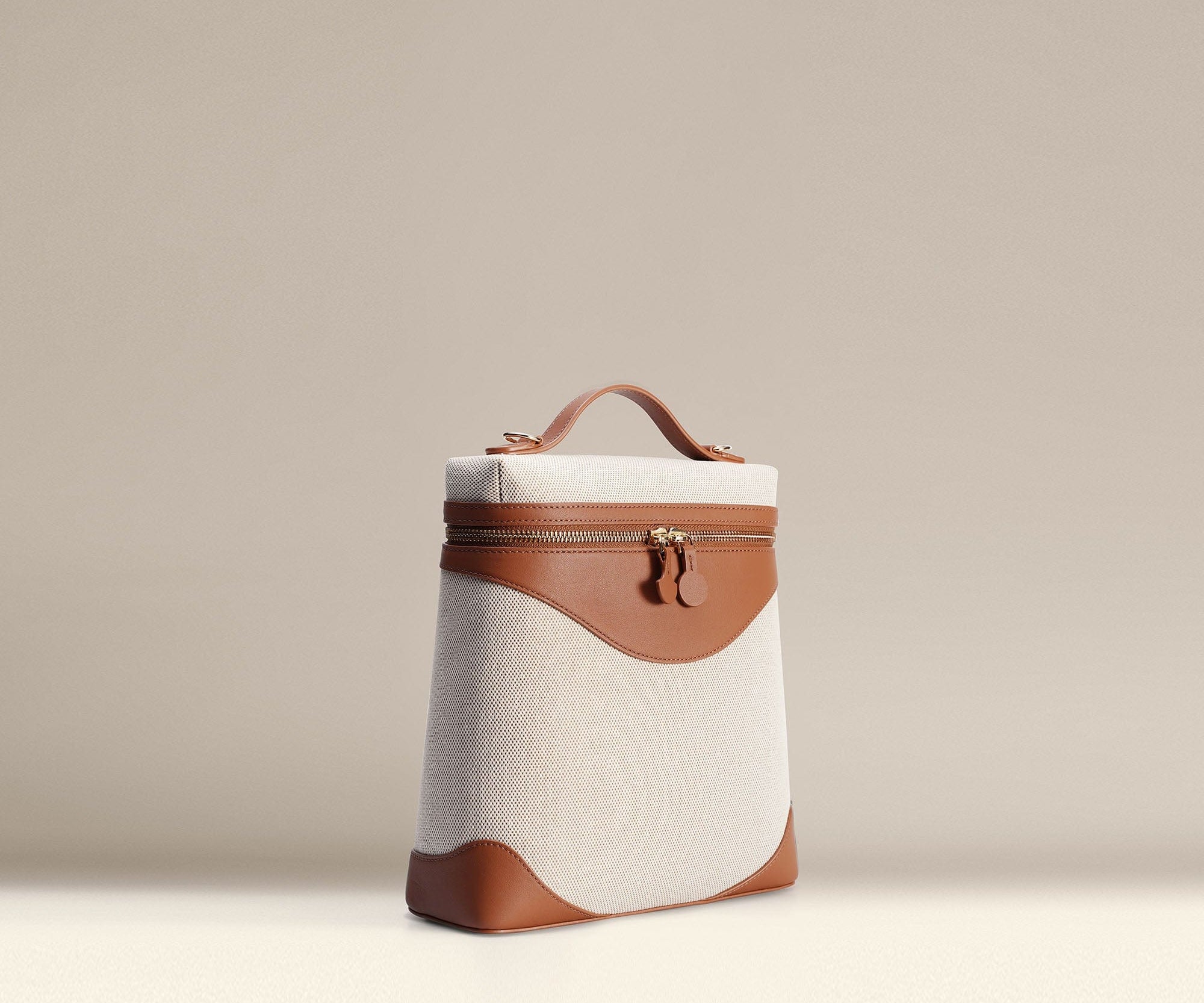 OLEADA NYC Leather Handbag > Women Work Bag > Top Handle Bag > Shoulder Bag > Mini Bag Color_SAND Anchor Bag