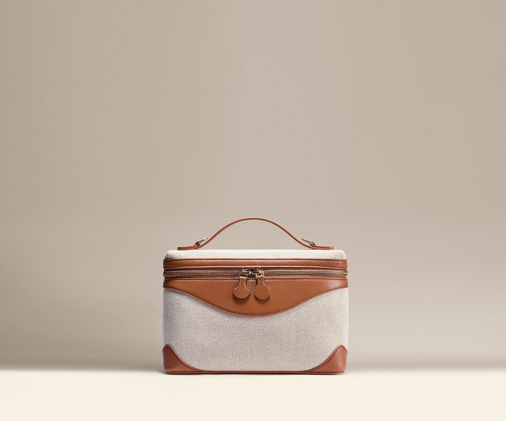 OLEADA NYC Leather Handbag > Women Work Bag > Top Handle Bag > Shoulder Bag > Mini Bag Color_Sand Mini Anchor Bag Denim/Canvas