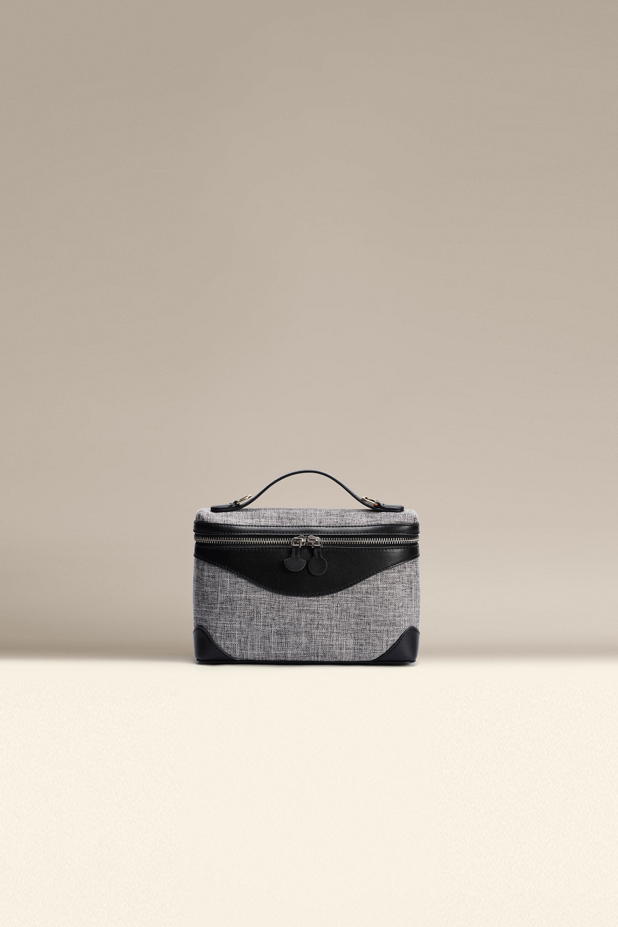 OLEADA NYC Leather Handbag > Women Work Bag > Top Handle Bag > Shoulder Bag > Mini Bag Color_Truffle Mini Anchor Bag Denim/Canvas