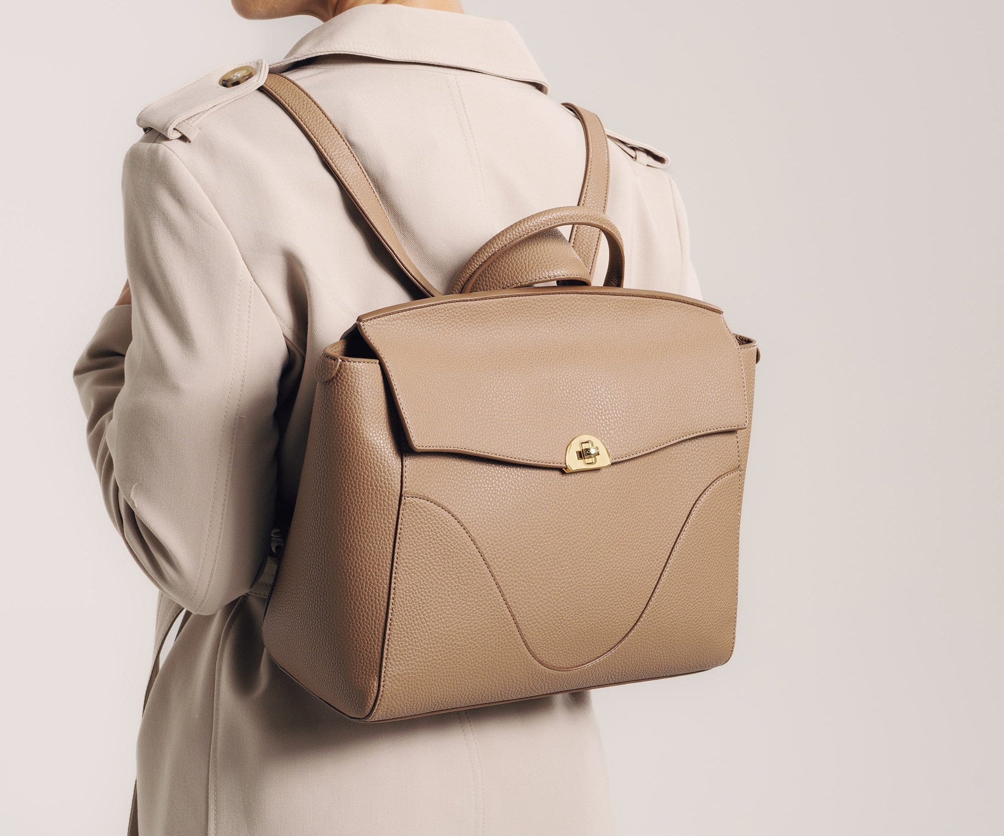 OLEADA NYC Leather Women Work Bag > Convertible To Business Backpack Bag > 14 Inch Laptop Bag > Crossbody Shoulder Bag > Luxury Travel Backpack Wavia Bag Plus