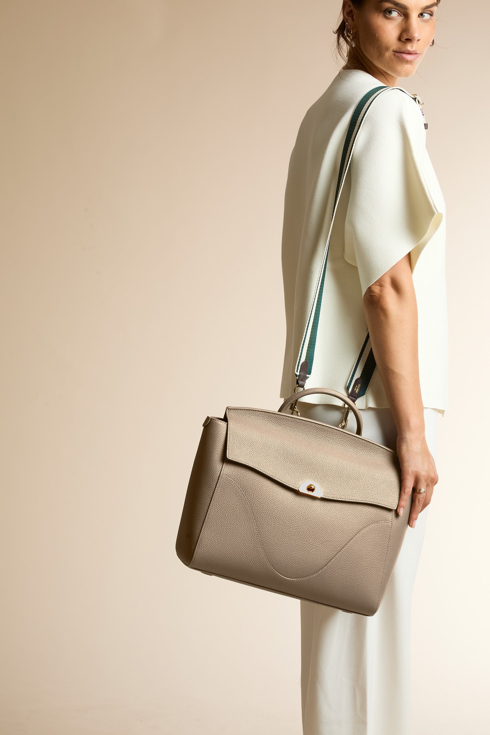 OLEADA NYC Leather Women Work Bag > Convertible To Business Backpack Bag > 14 Inch Laptop Bag > Crossbody Shoulder Bag > Luxury Travel Backpack Wavia Bag Plus